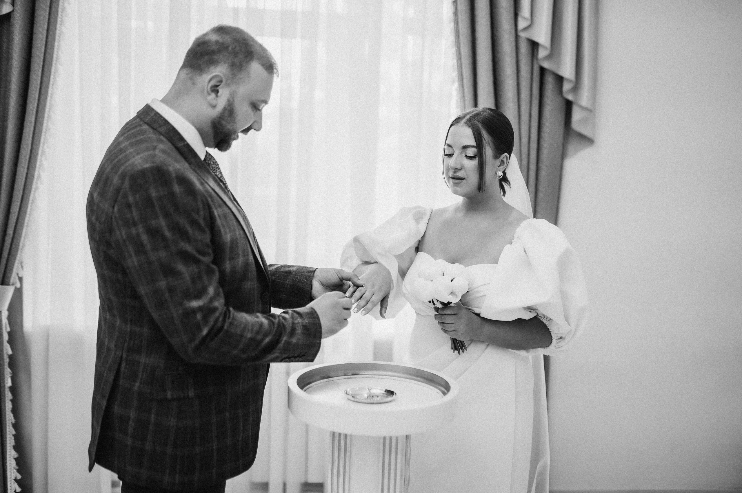 Камерная свадьба (Сборы, загс, фотопрогулка). Фотограф ПИТЕР СПБ Надежда Баранова