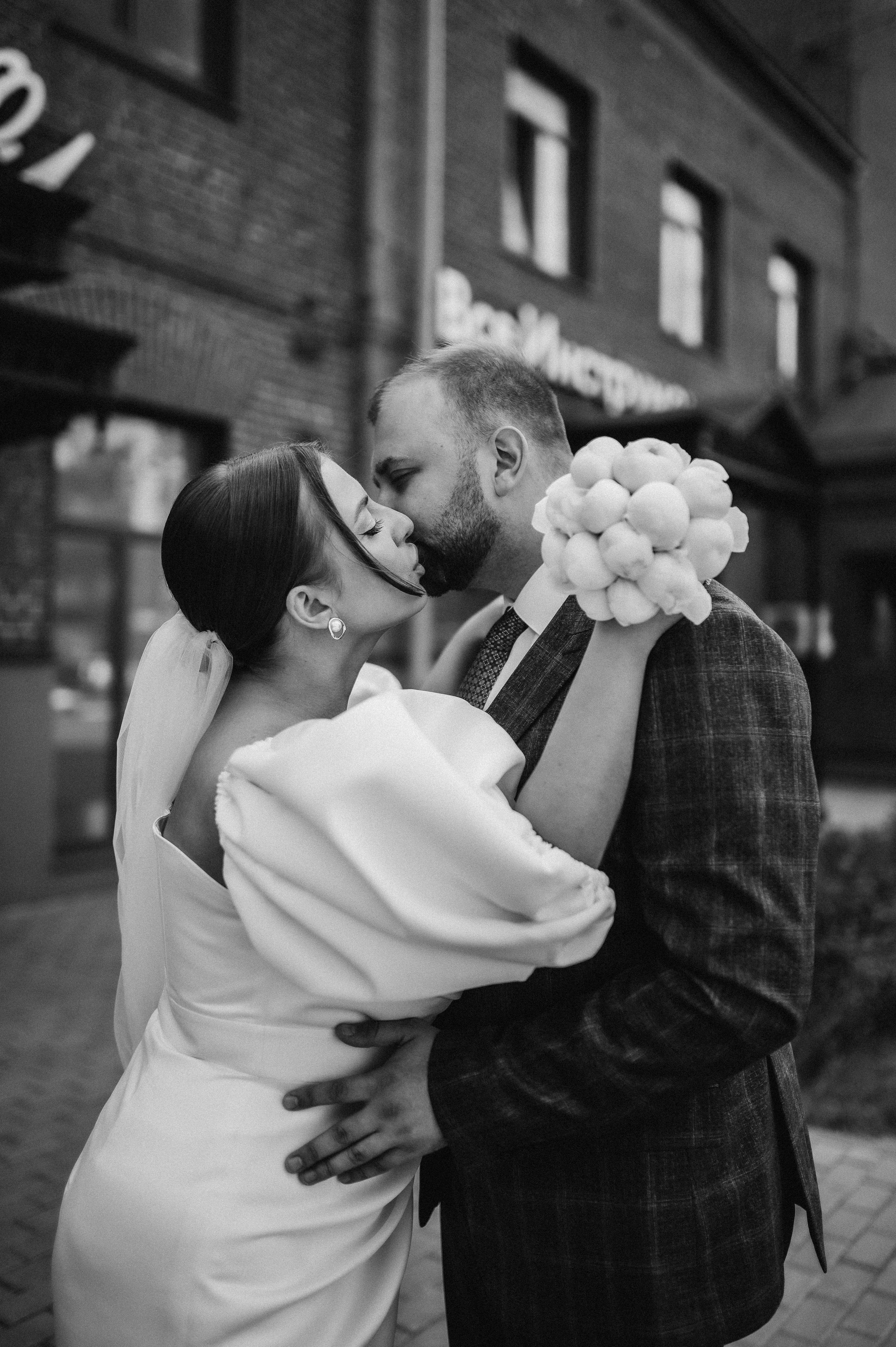 Камерная свадьба (Сборы, загс, фотопрогулка). Фотограф ПИТЕР СПБ Надежда Баранова