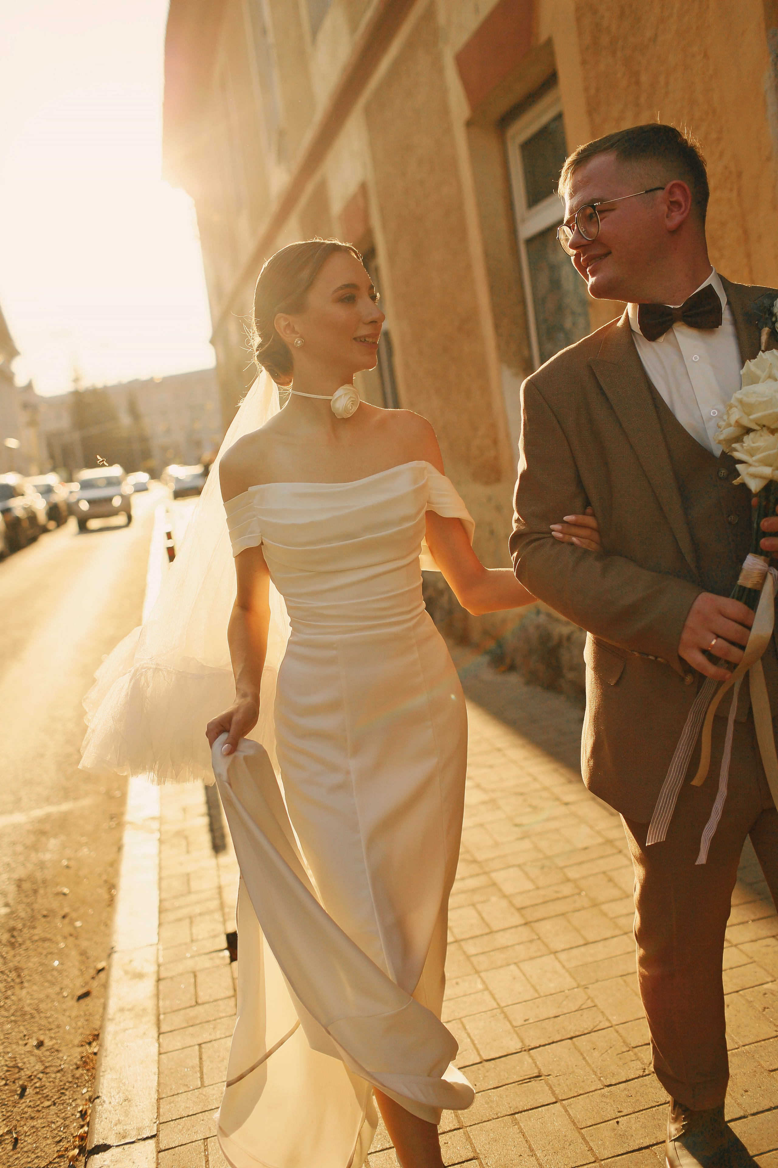 Свадебная осенняя фотосессия Ивана и Лидии в городе. Свадебный и репортажный фотограф в Ярославле и Санкт-Петербурге Роман Микрюков