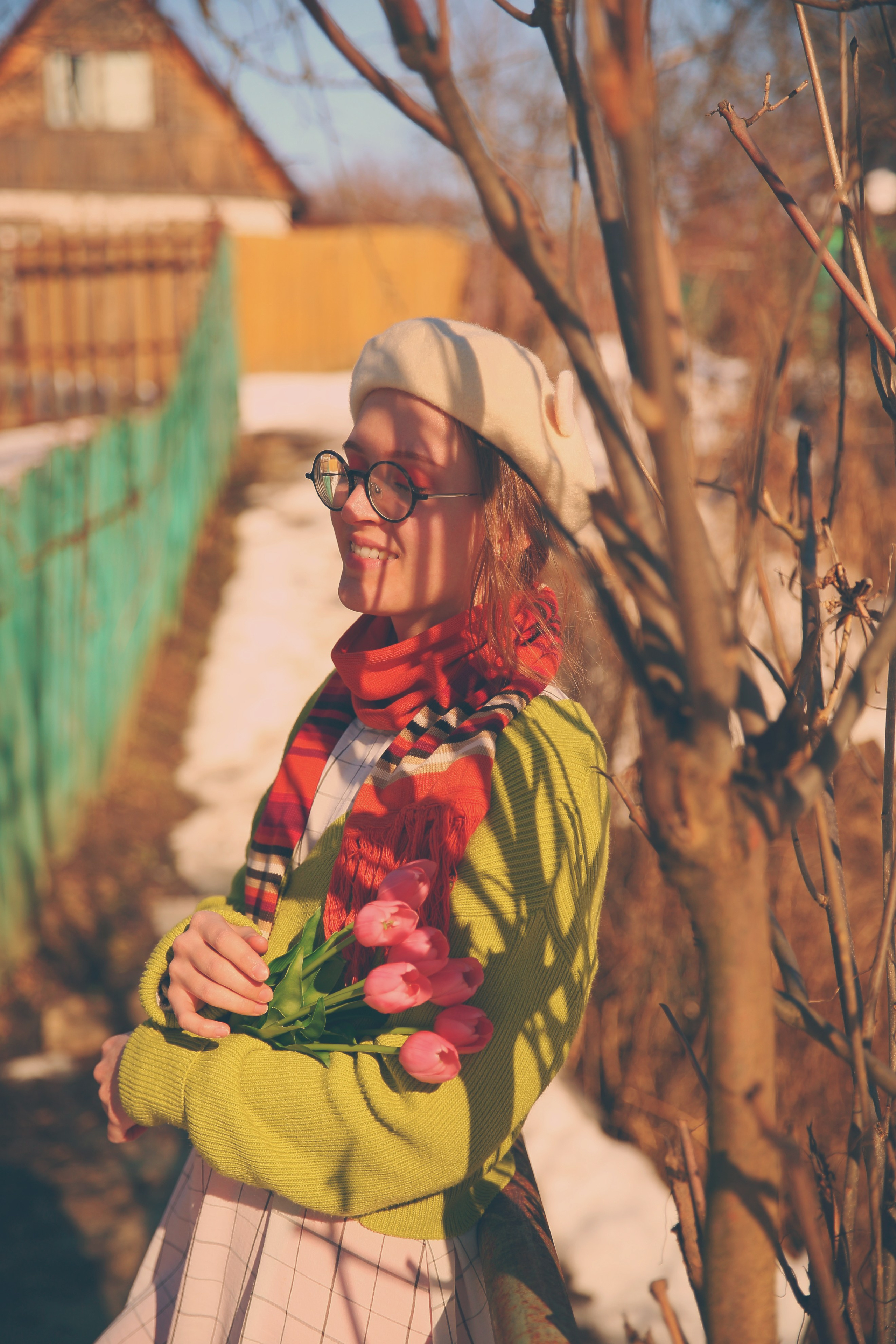 Весенняя фотосессия девушки на природе. Свадебный и репортажный фотограф в Ярославле и Санкт-Петербурге Роман Микрюков