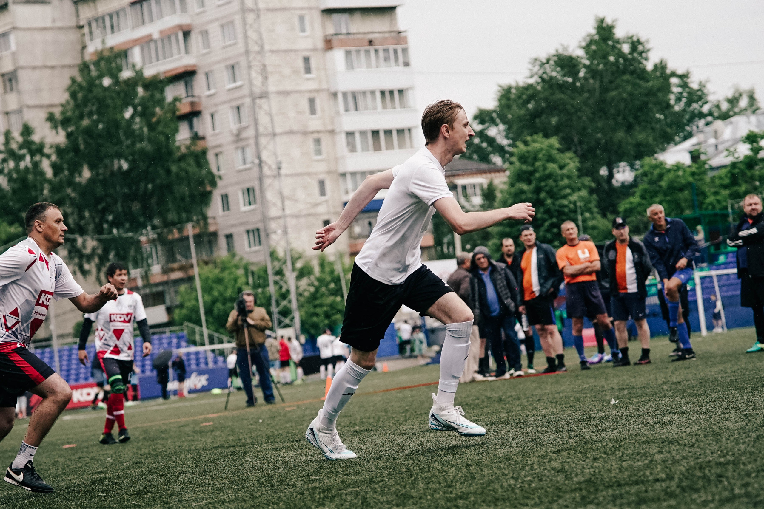 SPORT SHOOTS. Awes fram