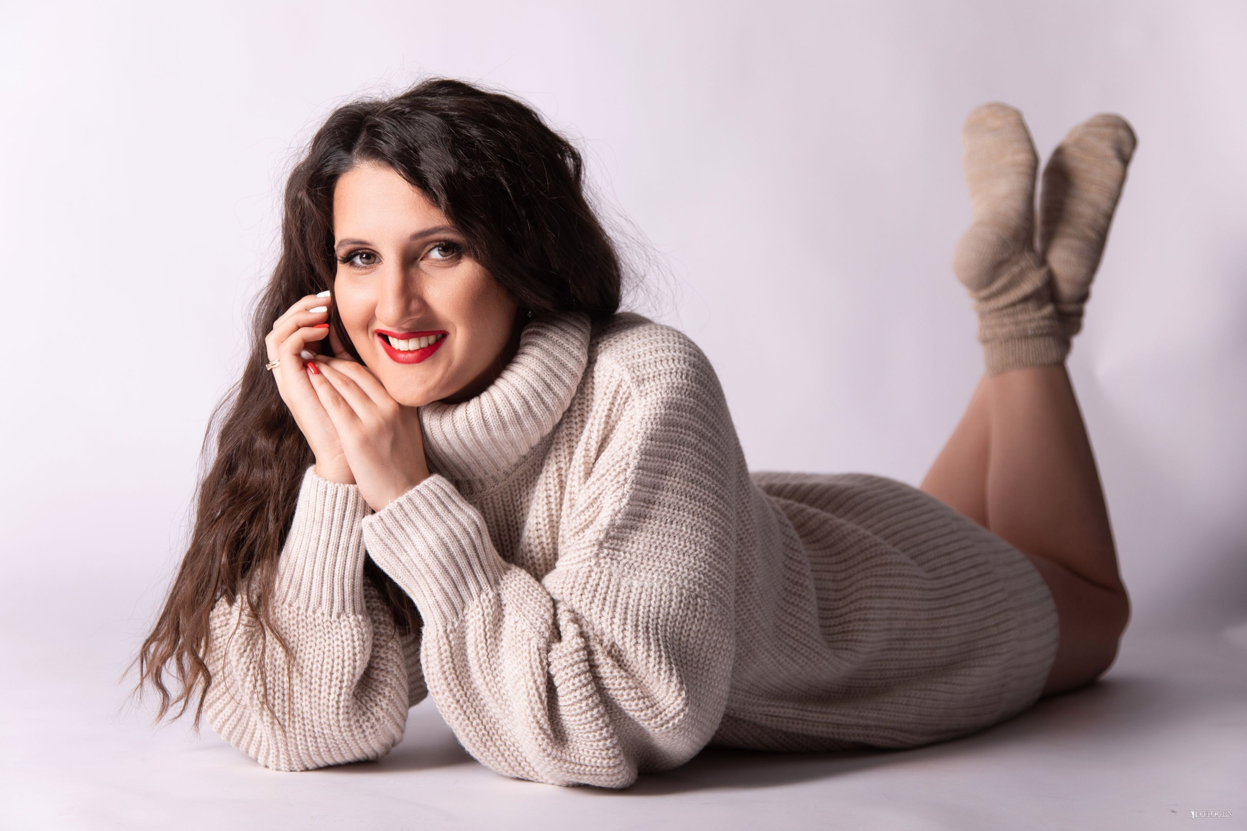 Гармония зрелости: Фотосессии для уверенных в Fotogen. Интерьерная фотостудия FOTOGEN г. Краснодар