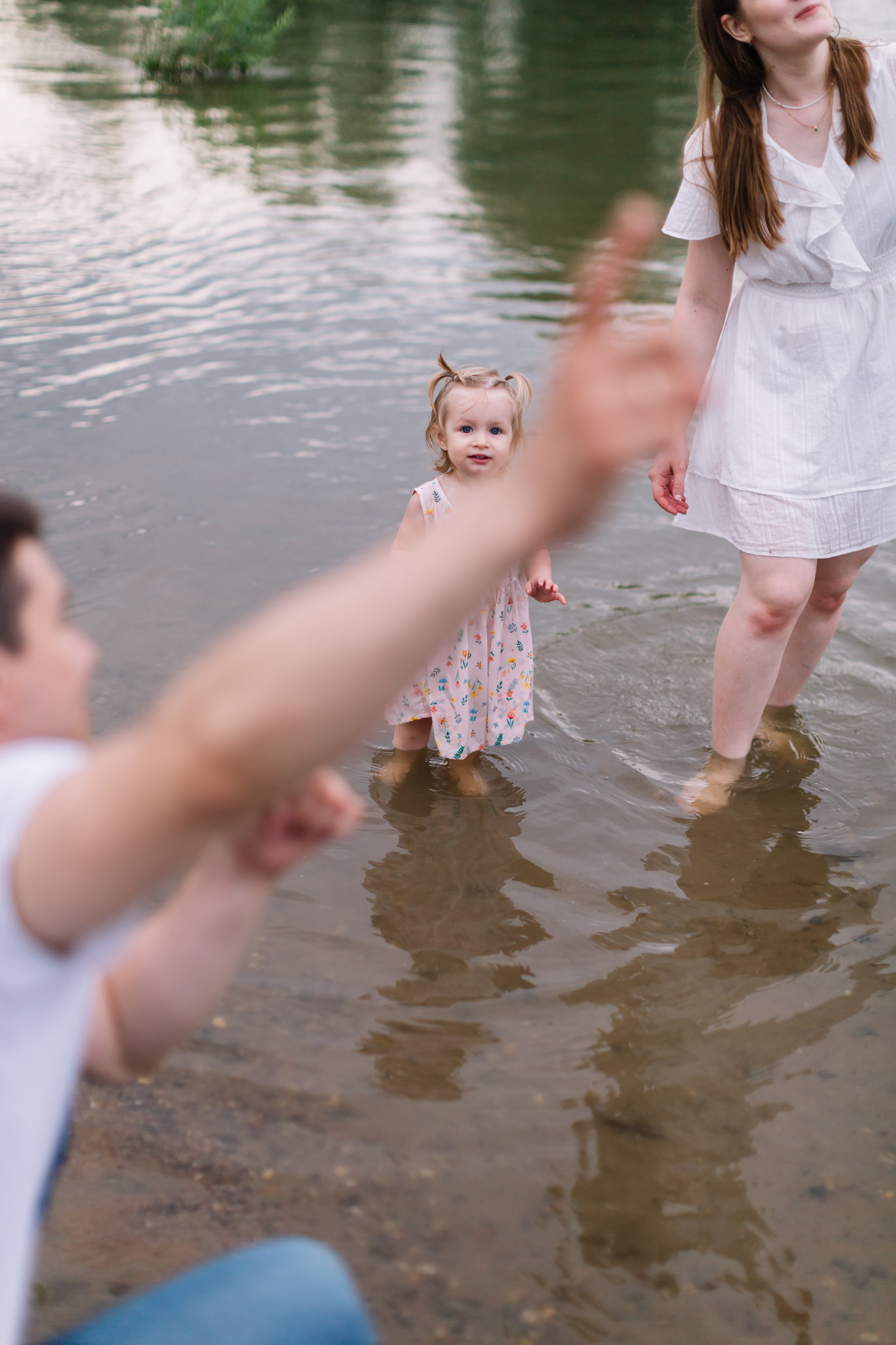 алёна малахова фотограф новосибирск семейный детский домашняя фотосессия в новосибирске день рождения репортажная съёмка фотосессия с лошадьми на конюшне деревня алтай  на природе фотосессия в детском саду мама и сын предложение руки и сердца идея  помолвка фотосессия берег закат детский день рождения годик торт аниматор лофт игровая продолжение следует prodoljenie_sleduet_  корпоратив тимбилдинг первоклашка линейка  контент  бизнес портрет оперный новат франция берет весна девушка мама и дочь мать и дитя