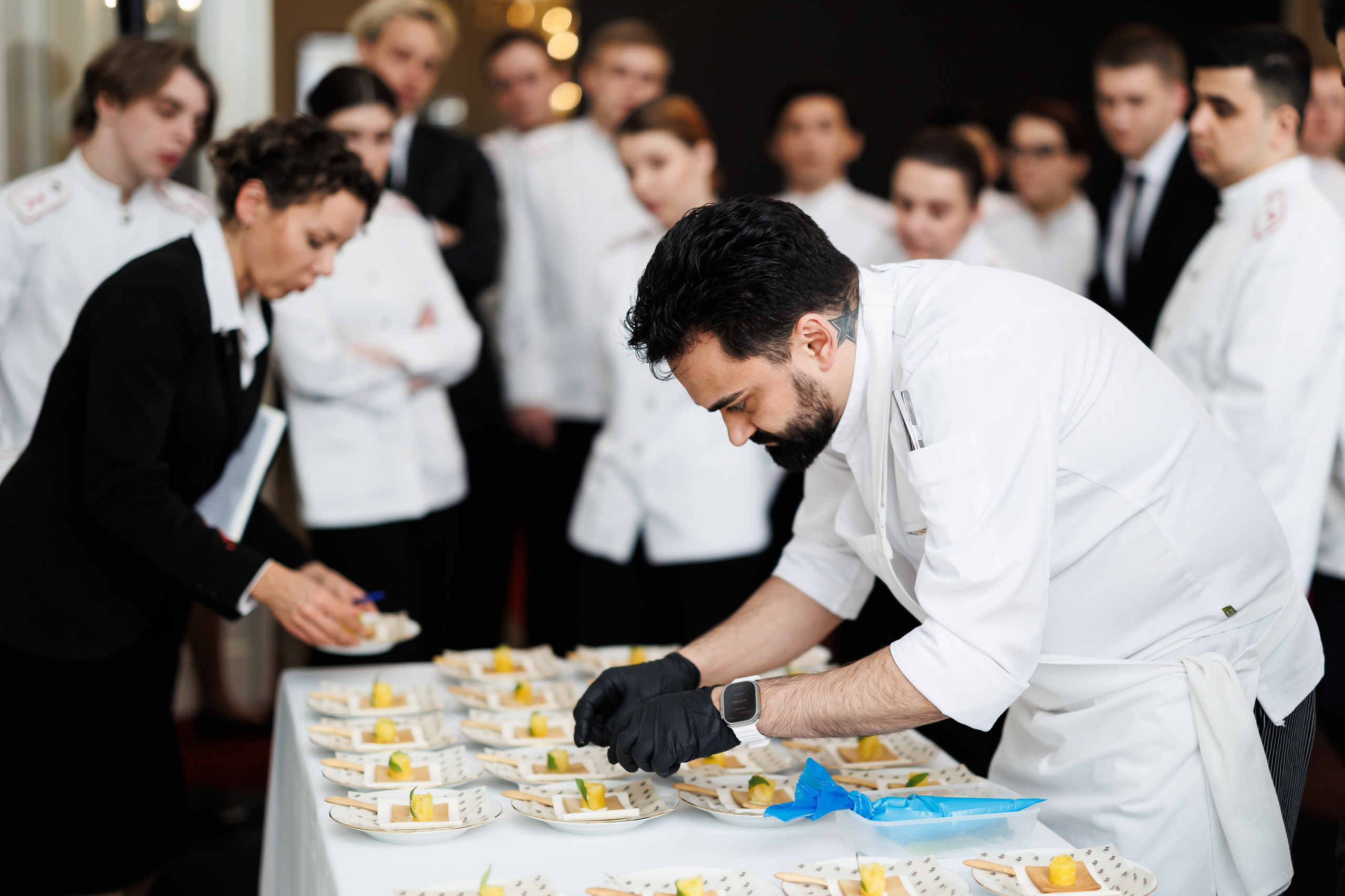 Репортаж. Суперфотограф Виталий Коликов