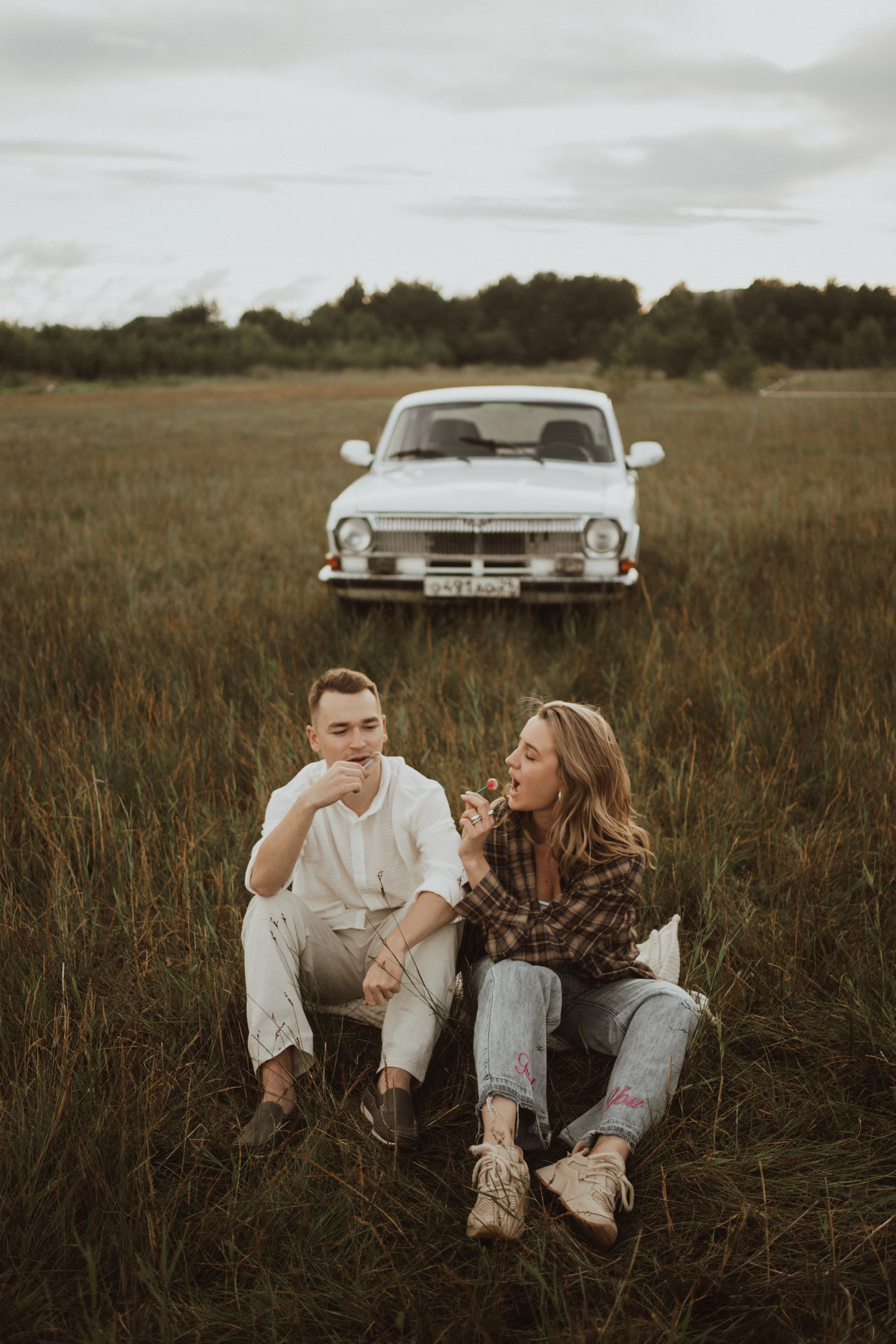 [… two lovers and volga]. Фотограф в Архангельске