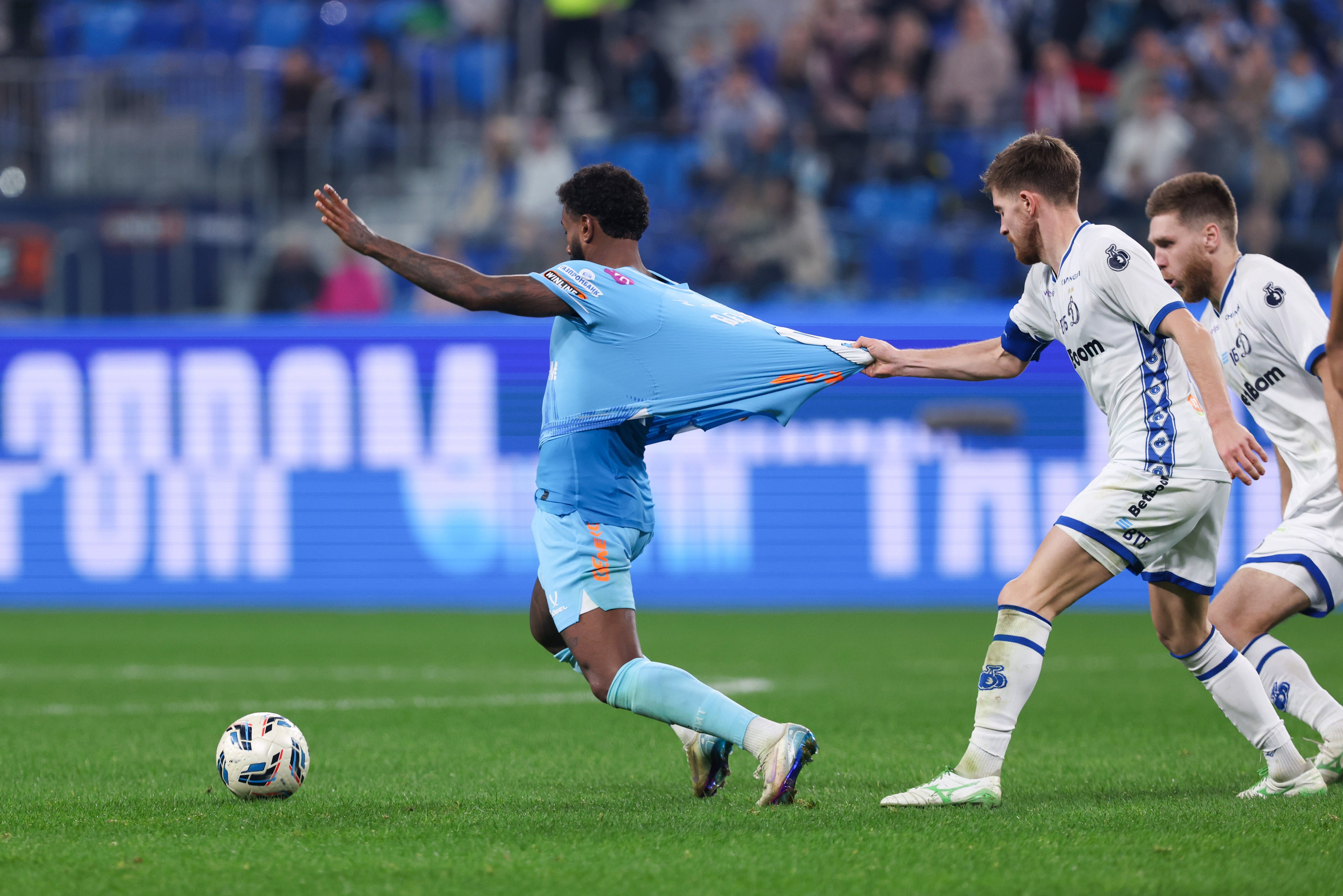 ФК «Зенит» — ФК «Динамо» Москва 26.10.2025. Спортивный и репортажный фотограф Антон Тереханов