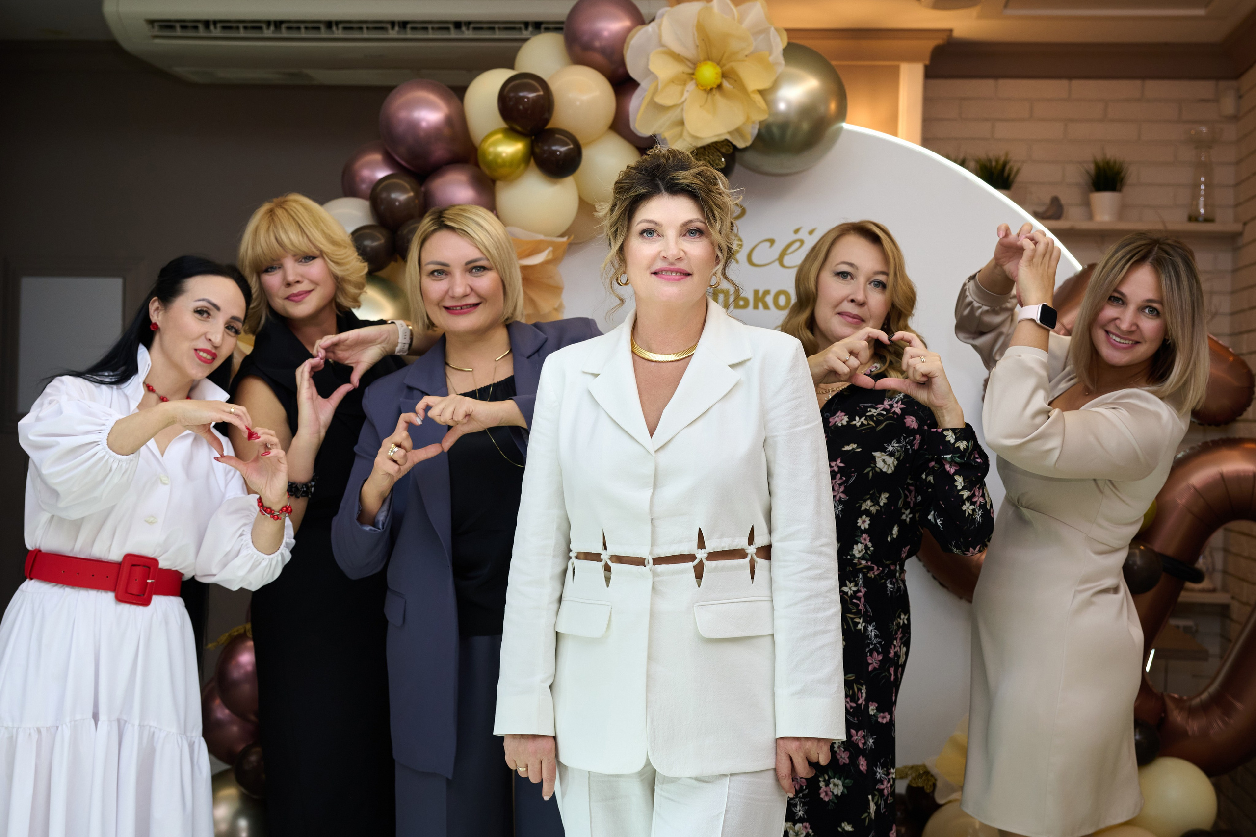 Фотосъемка юбилея Валентины. Профессиональный фотограф Старый Оскол, Губкин — свадьба, венчание, крещение, юбилей и день рождения