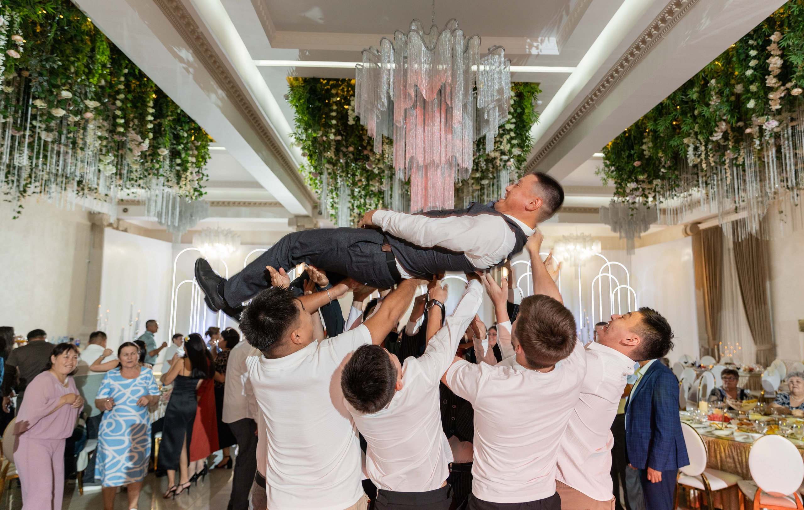 Кымбат узату в Дала Холл — Костанай