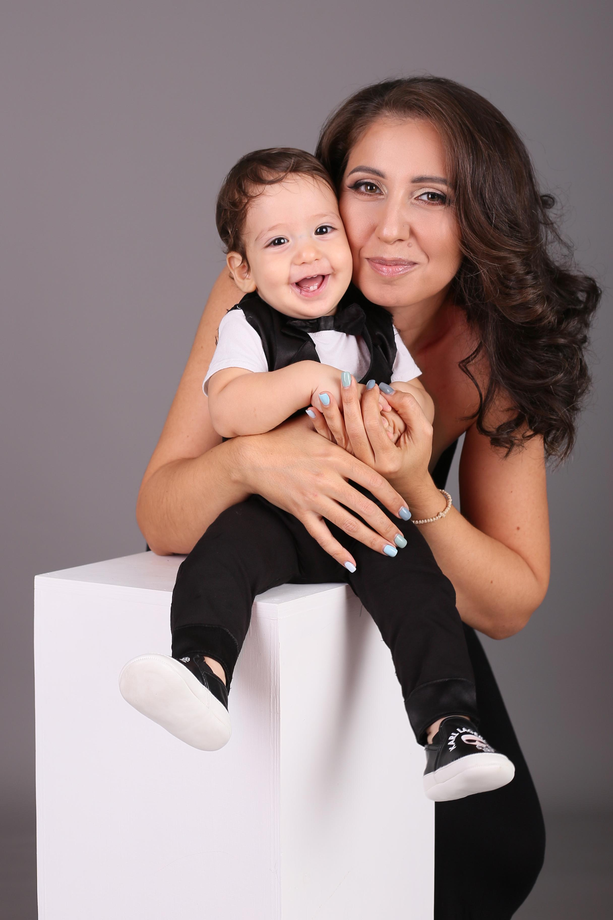 Мама+малыш. ФОТОСТИЛЬ, изготовление рекламной продукции в Приморско-Ахтарске