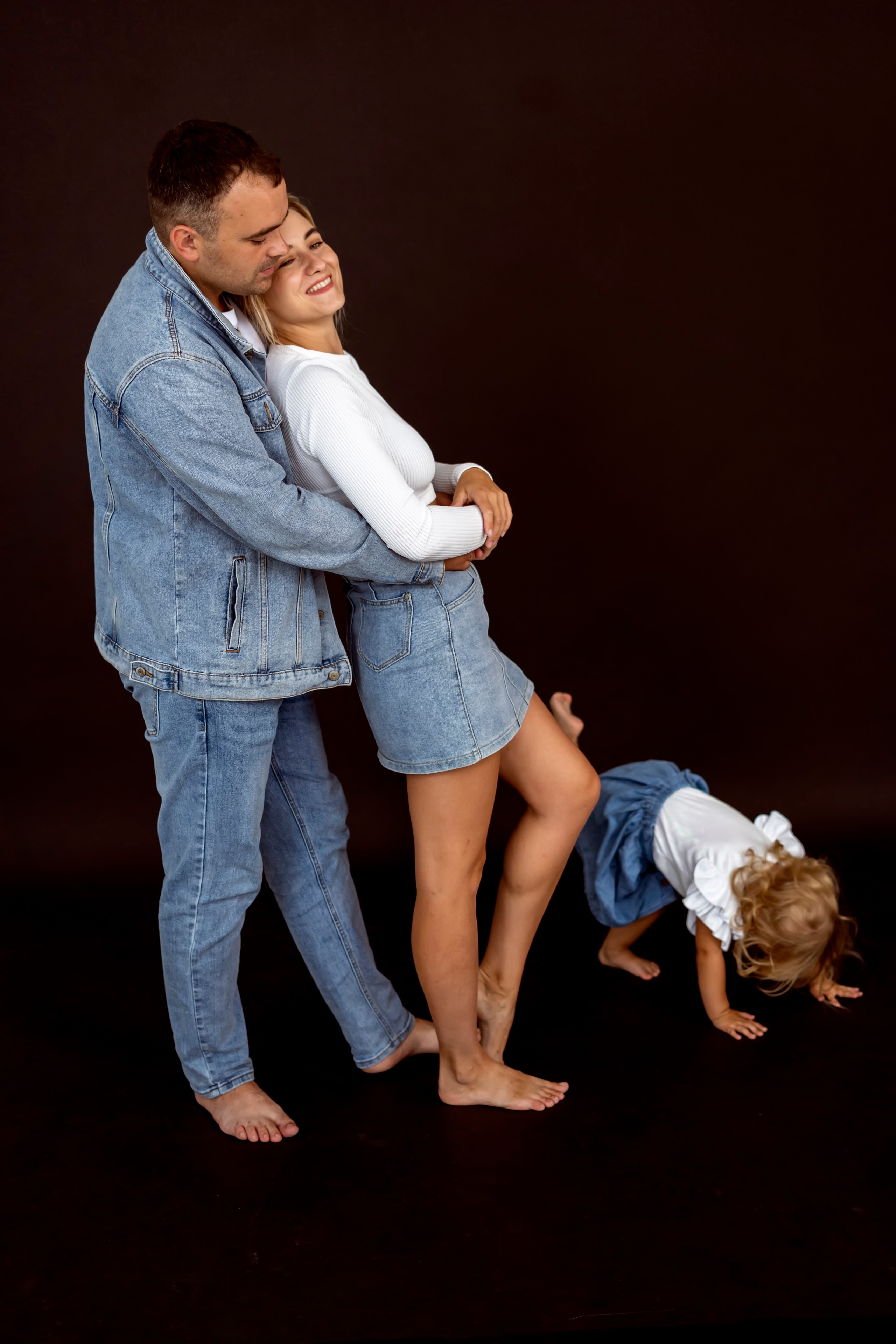 Семейная съёмка на циклораме. Семейный и детский фотограф в Хабаровске Анна Гриневич