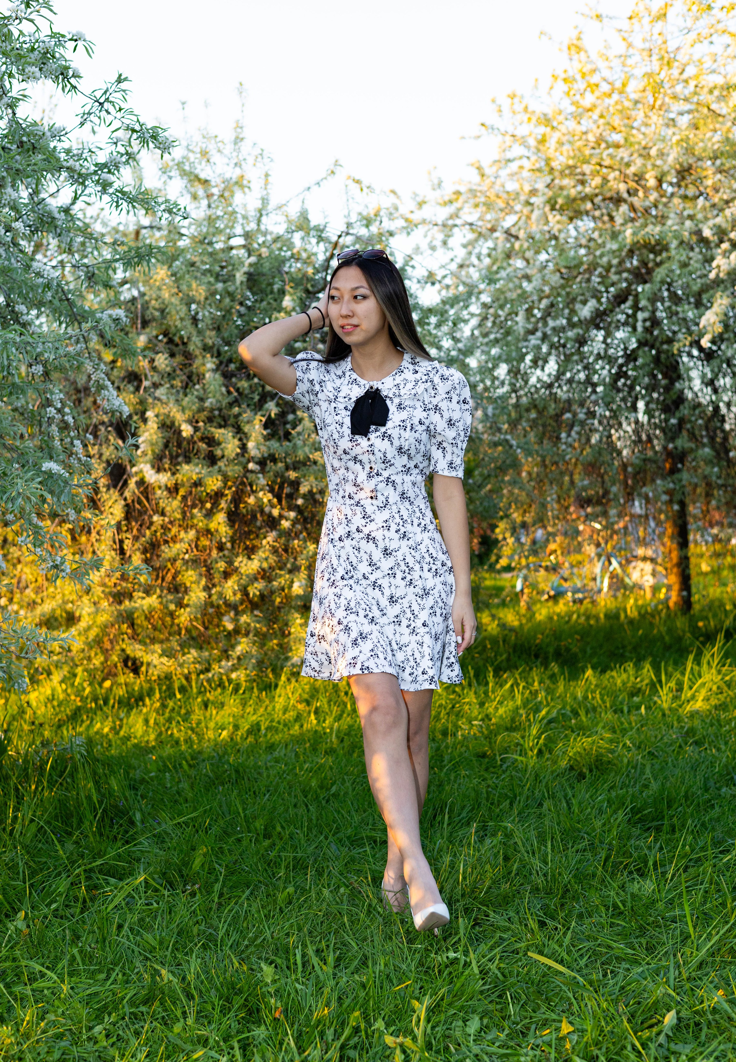 Виктория. Яблоневый сад. Портретный фотограф Панферова Регина г. Санкт-Петербург, г. Казань