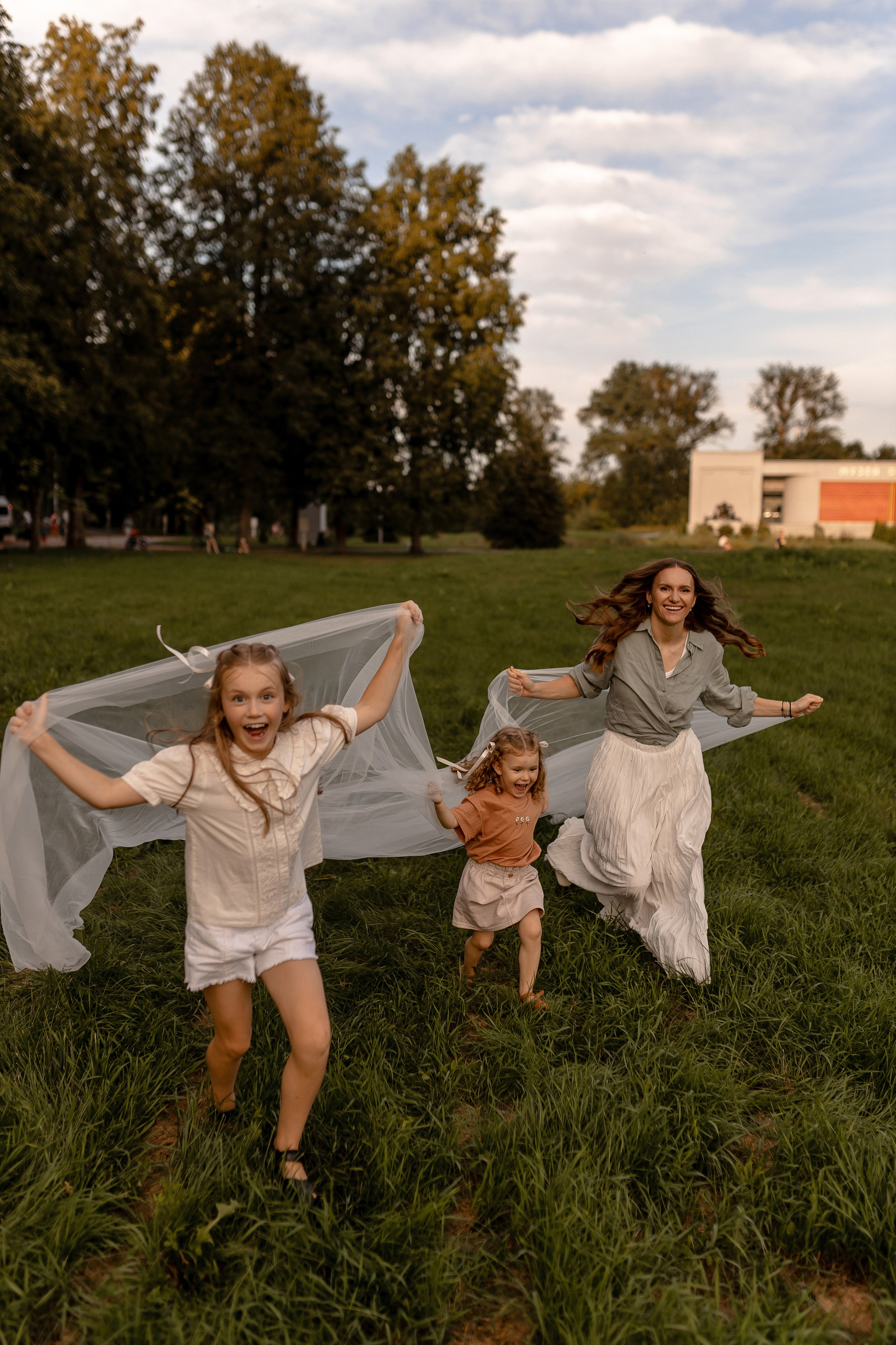 Юлия, Оливия, Эмилия. Свадебный фотограф Елена Ловцевич