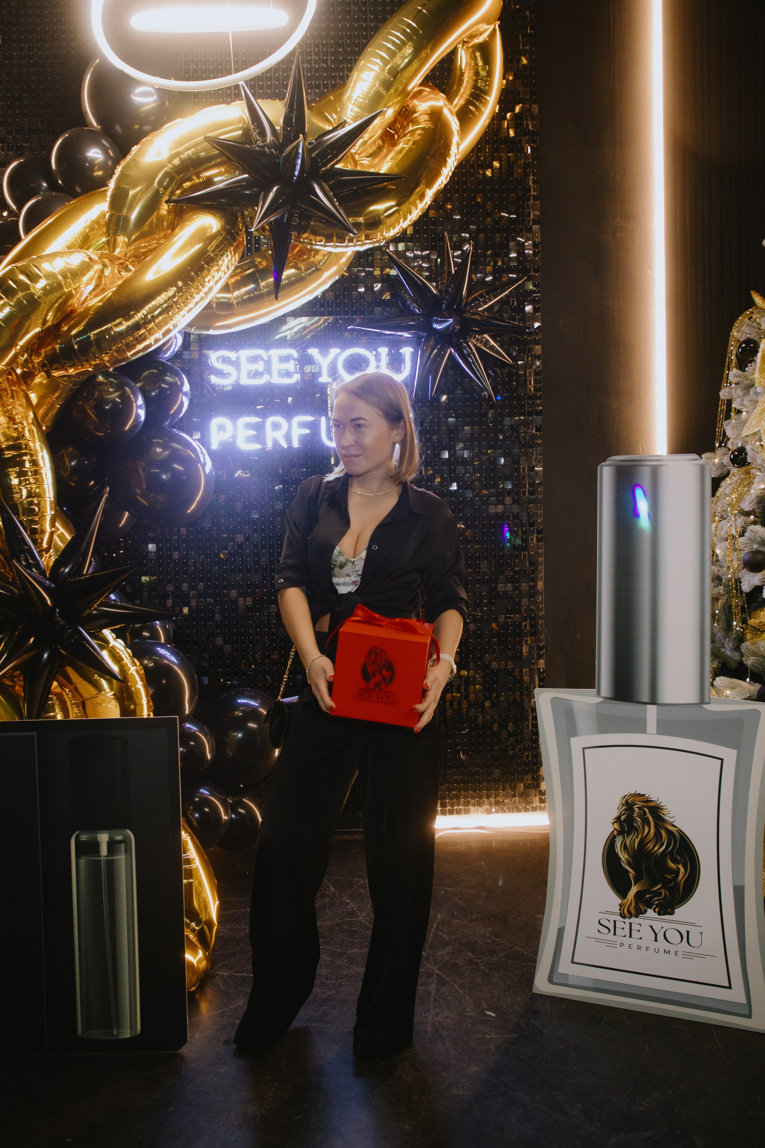 See `You Perfume. Фотограф в Москве и Санкт-Петербурге Дарина