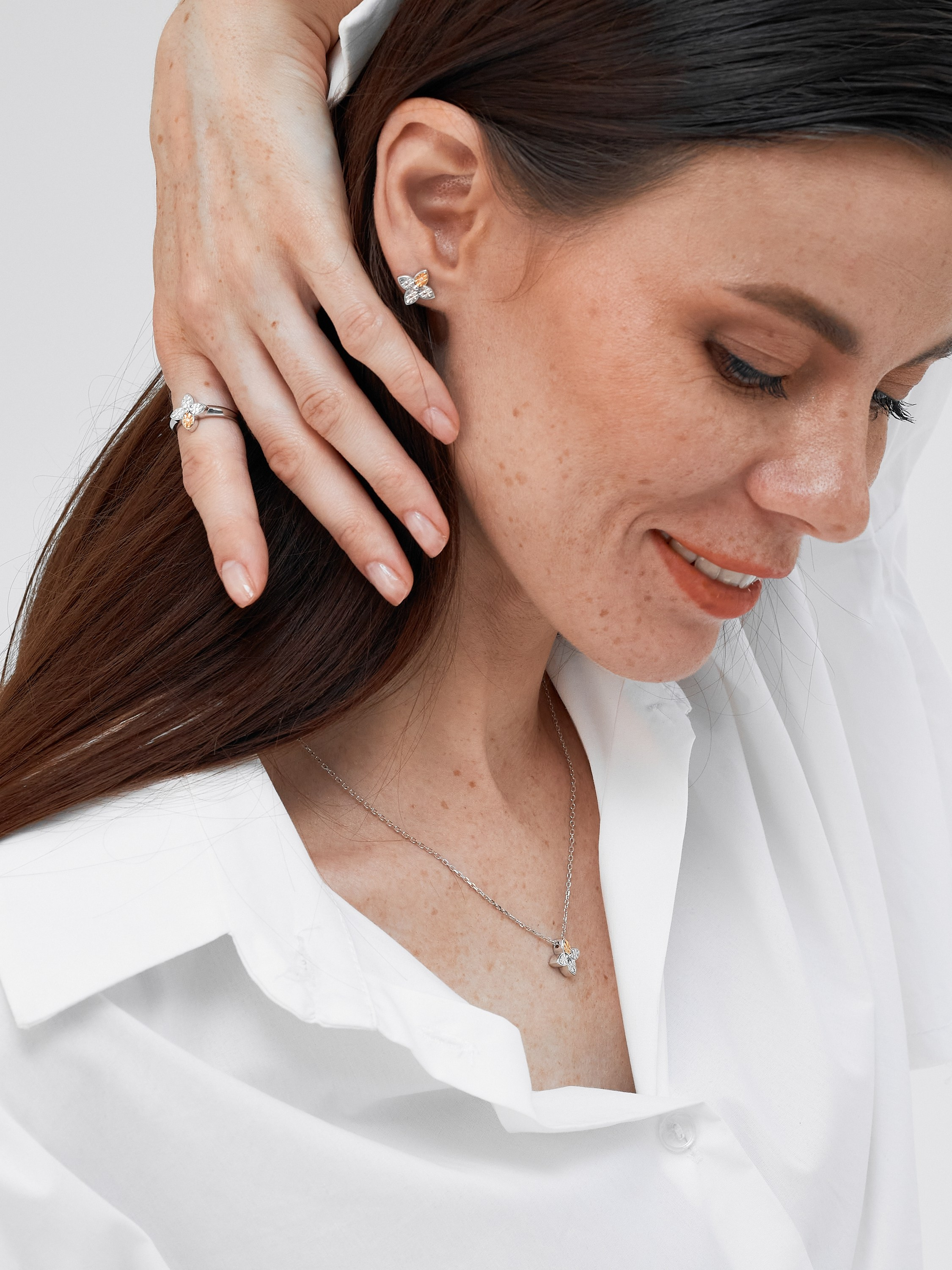 Имиджевая фотосъемка Silvervibe Екатеринбург Wildberries ВБ Ozon Озон контент для бренда Екб заказать цена фотосъемка товара WB имидж. Фотограф Екатеринбург Анастасия Жерновская | Маркетплейсы и нейрофото