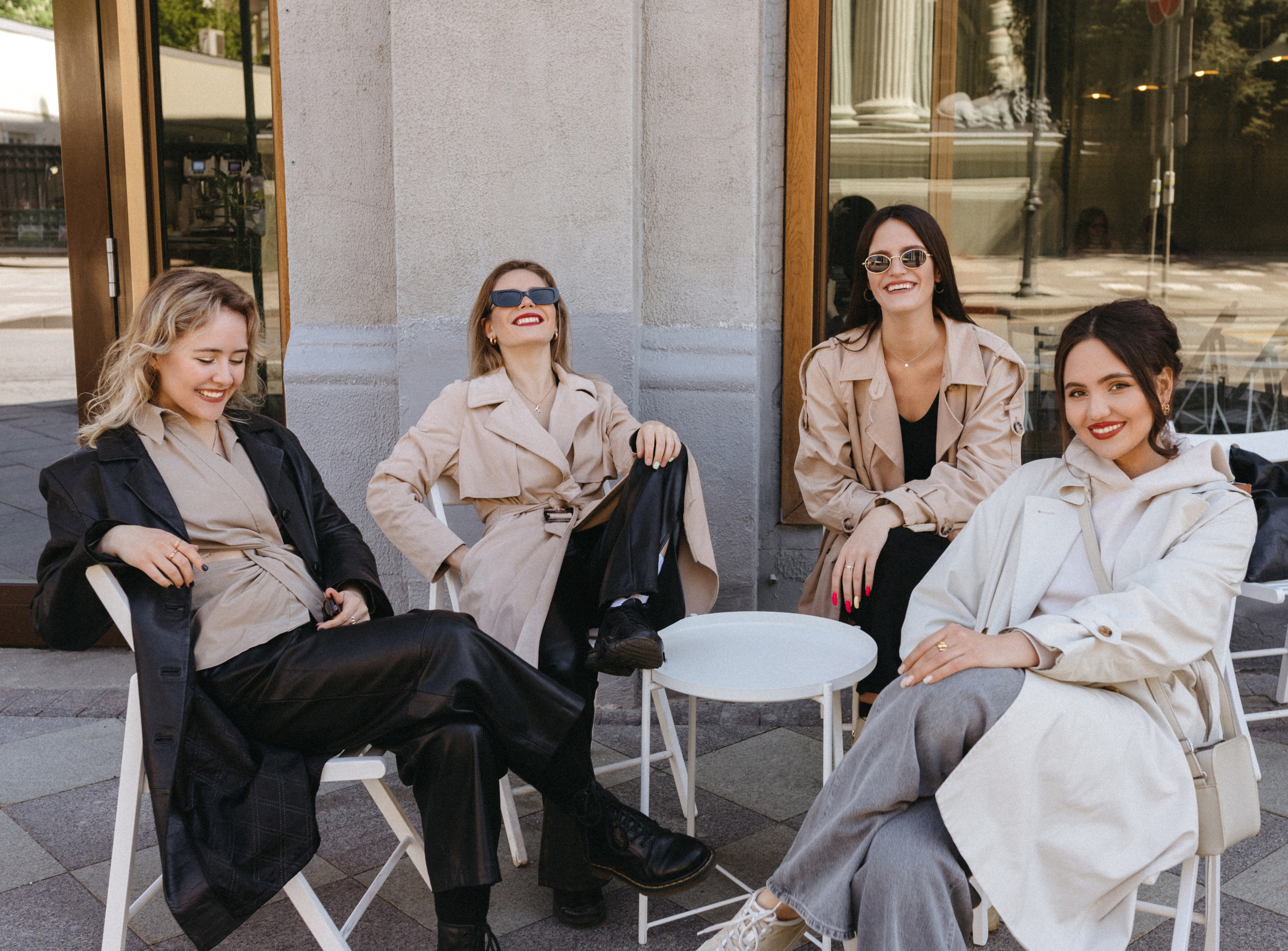 Фотосессия с подругами. Сестры Карабаза. Фотографы и ретушеры в Москве и Санкт-Петербурге