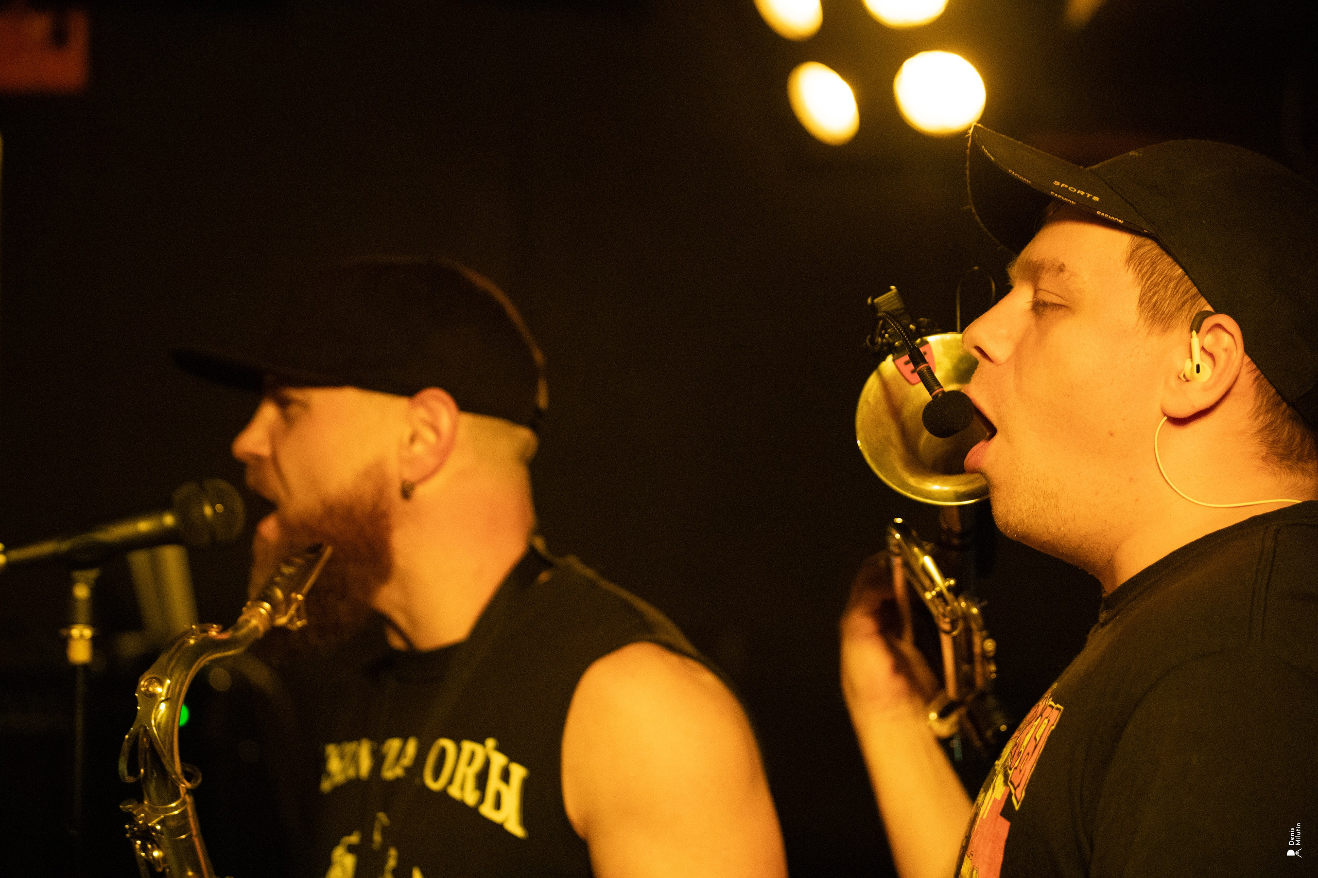 Рядом Ассенизаторы. Портретный фотограф Денис Милютин