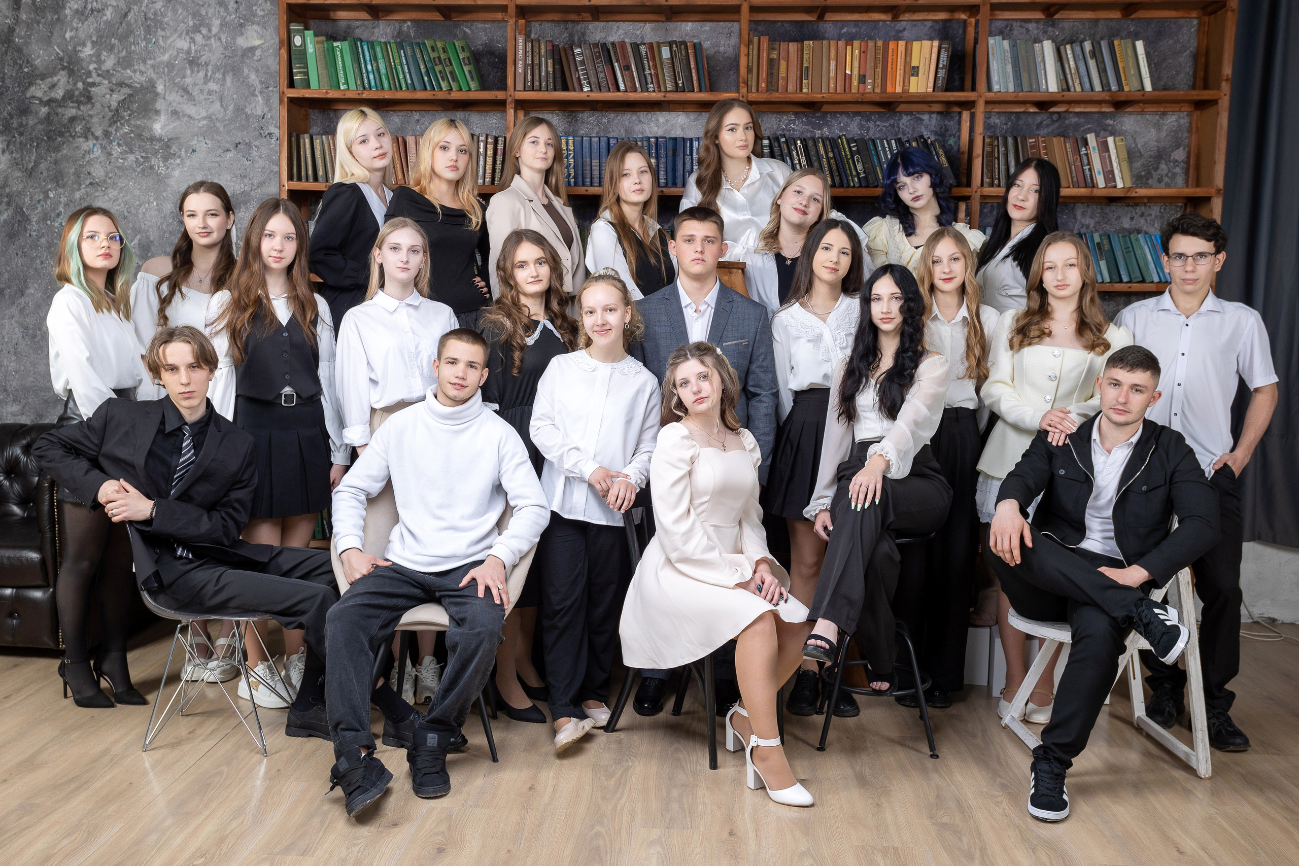 В студии. Выпускные альбомы Майкоп, Краснодар Елена Золотарева