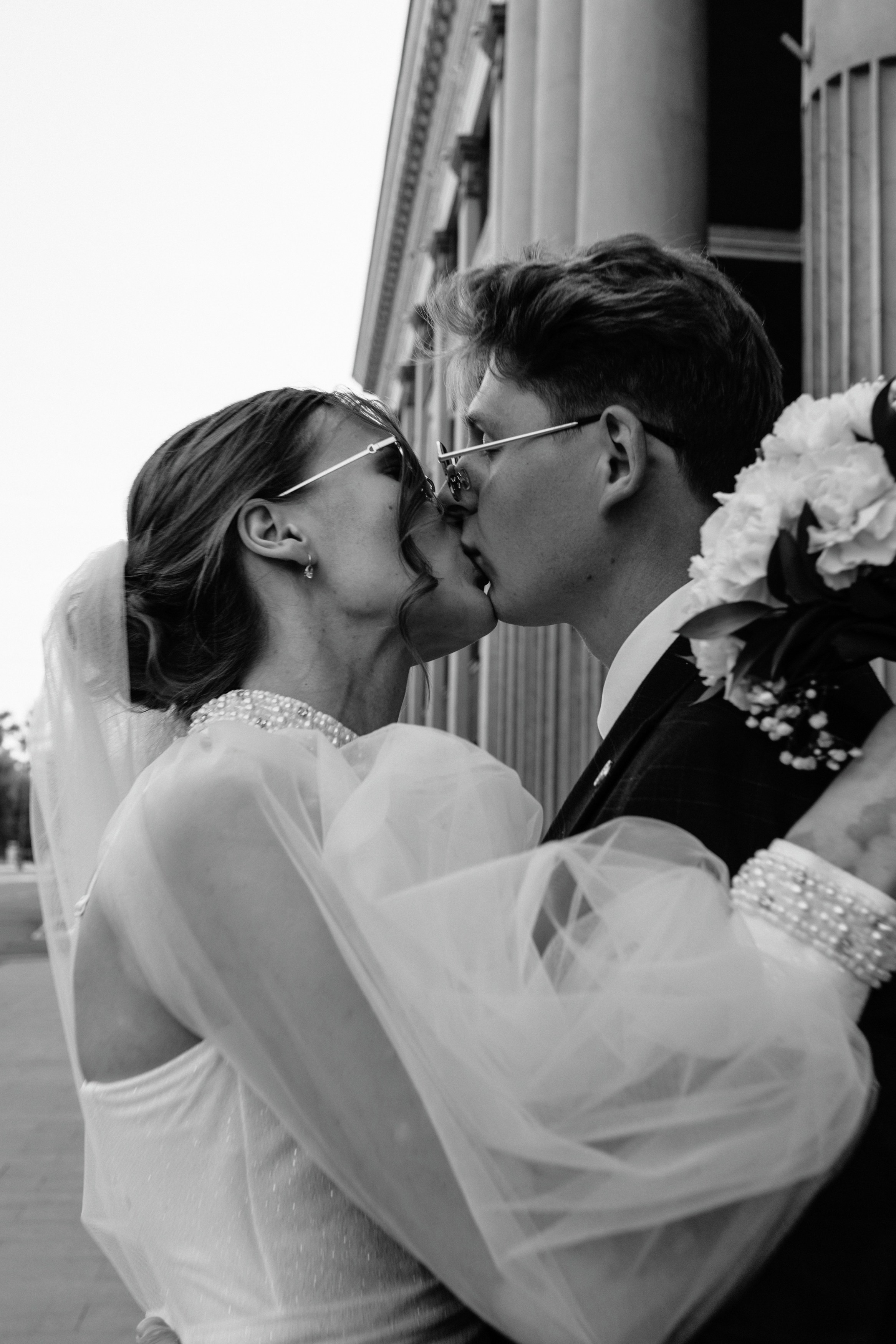 Владислав и Юлия Вечерняя прогулка по городу. Свадебный Фотограф в Иркутске Екатерина Елисеева