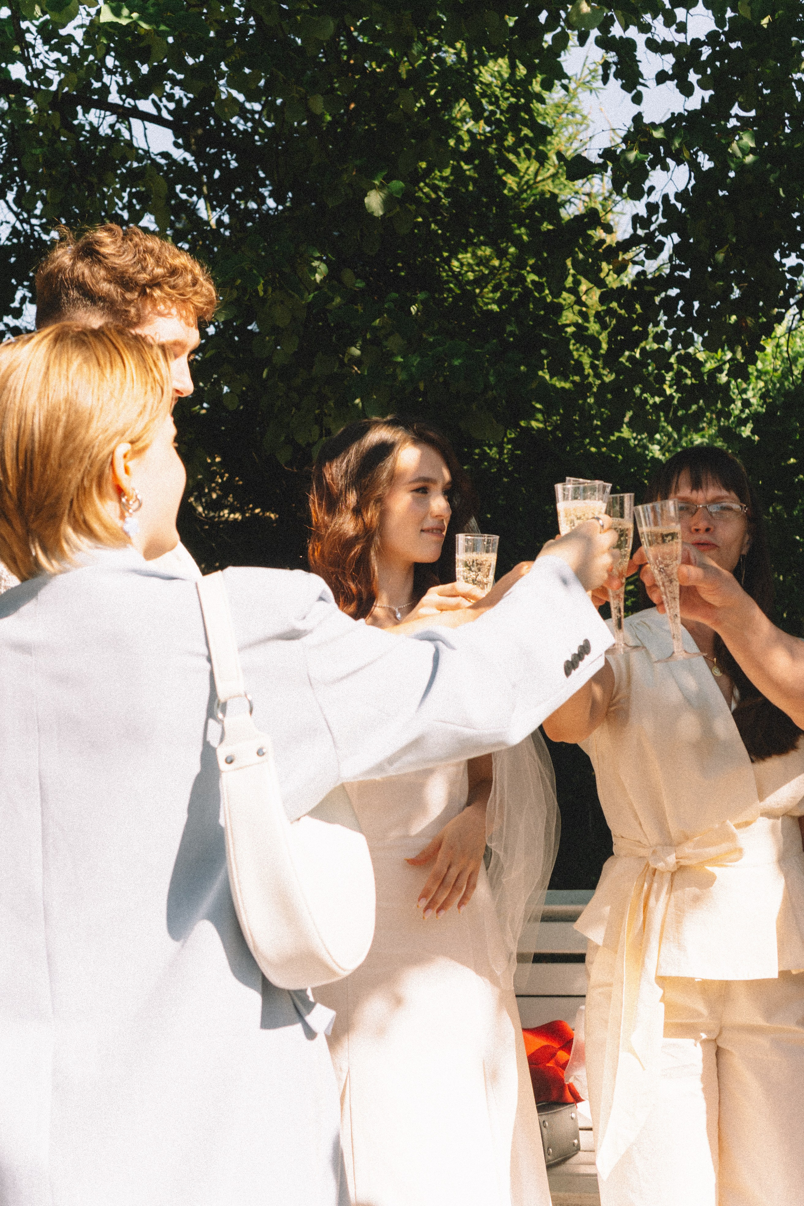 СВАДЕБНАЯ СЬЕМКА В ПЕТЕРГОФЕ И СЬЕМКА РЕПОРТАЖА В ЗАГСЕ ПЕТЕРГОФА. Профессиональный фотограф, Санкт-Петербург — Виктория Богомолова