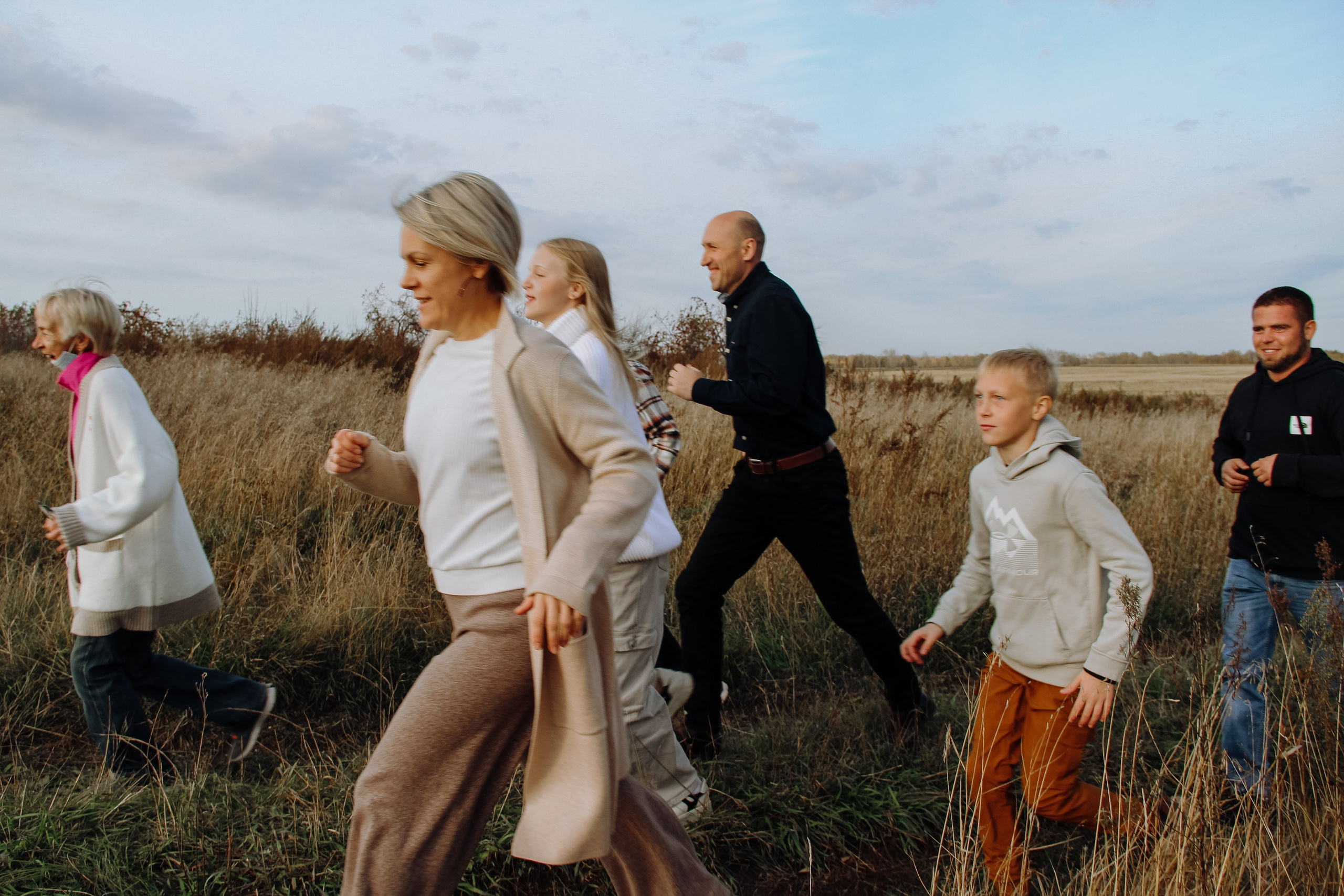 Семейная фотоистория. Большая семья Константина и Анны. Семейный фотодуэт Ирина и Николай Власьевы. Фотосессии в Новосибирске