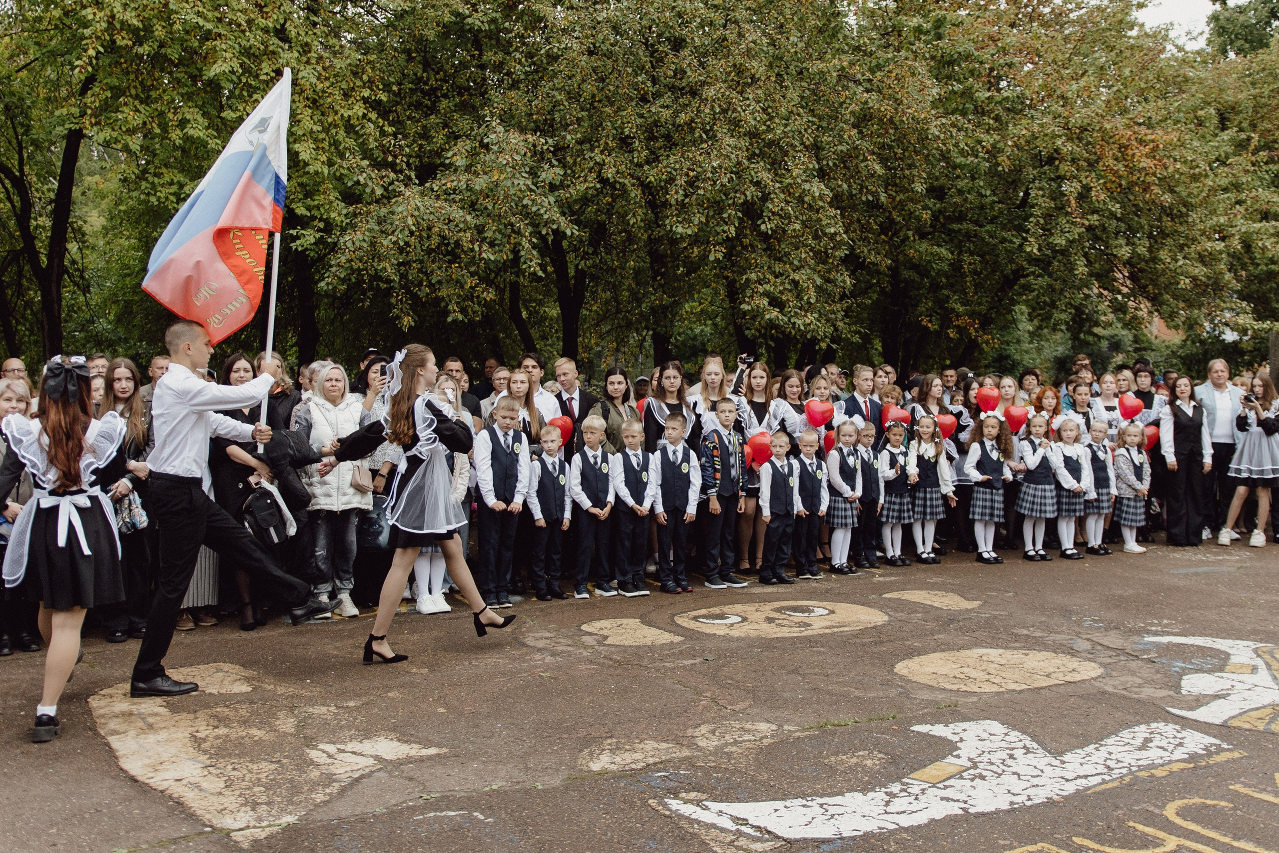 1 сентября 1 «Б» класса. Фотограф в Кирове и Кирово-Чепецке Валерия Шиляева