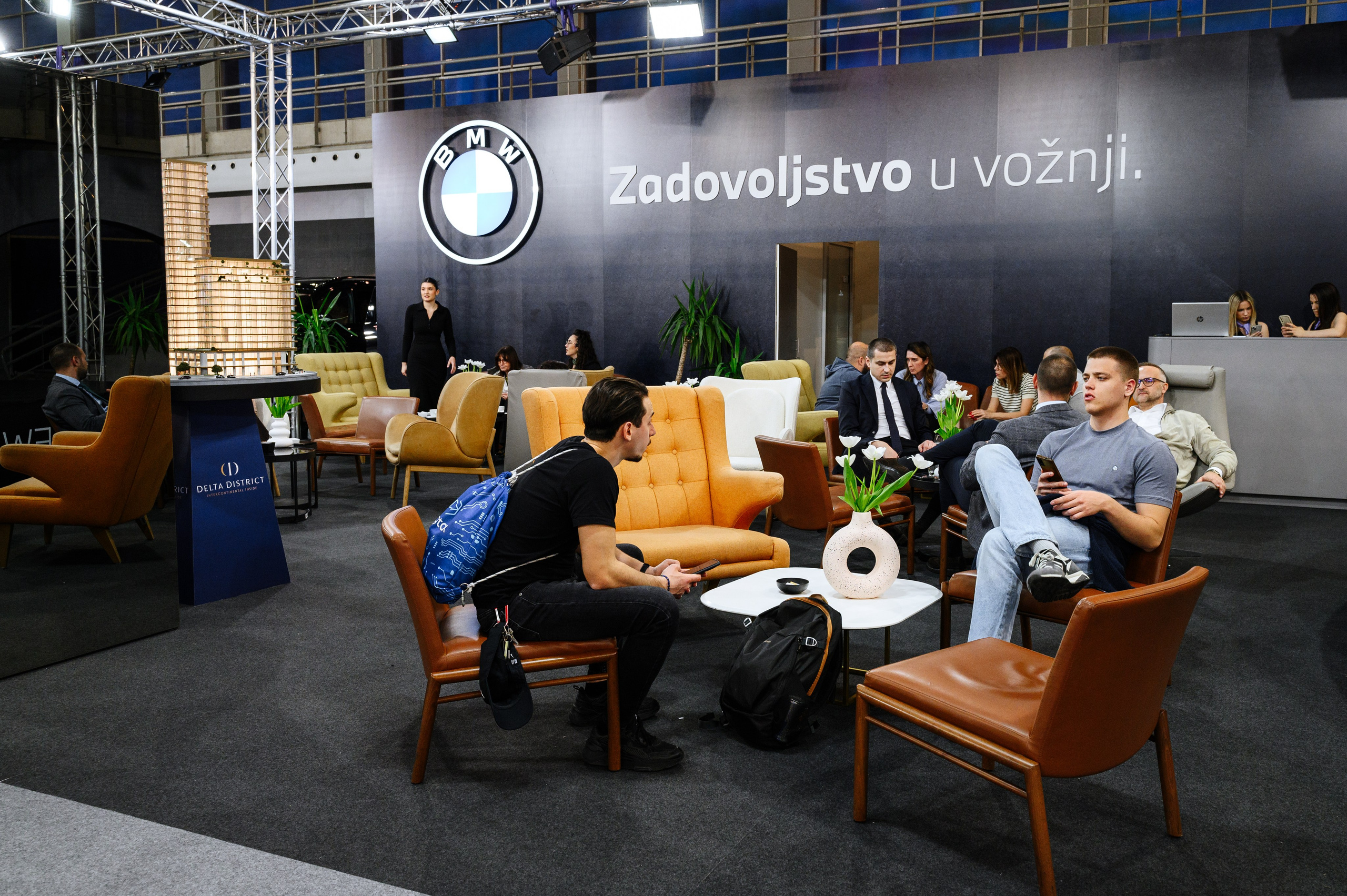 56-й Международный автосалон в Белграде. Елена Чеснокова спортивный фотограф во Владимире и Белграде