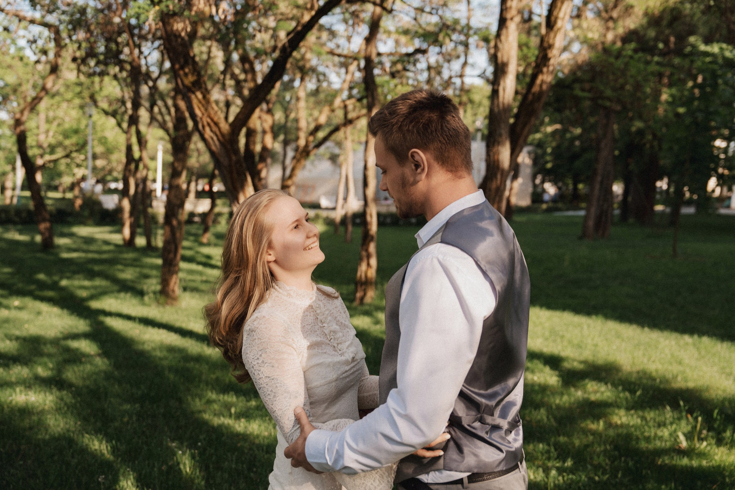 А ♡ А — Шепот деревьев (ВДНХ). Свадебный и портретный фотограф в Москве, Светлана Янковая