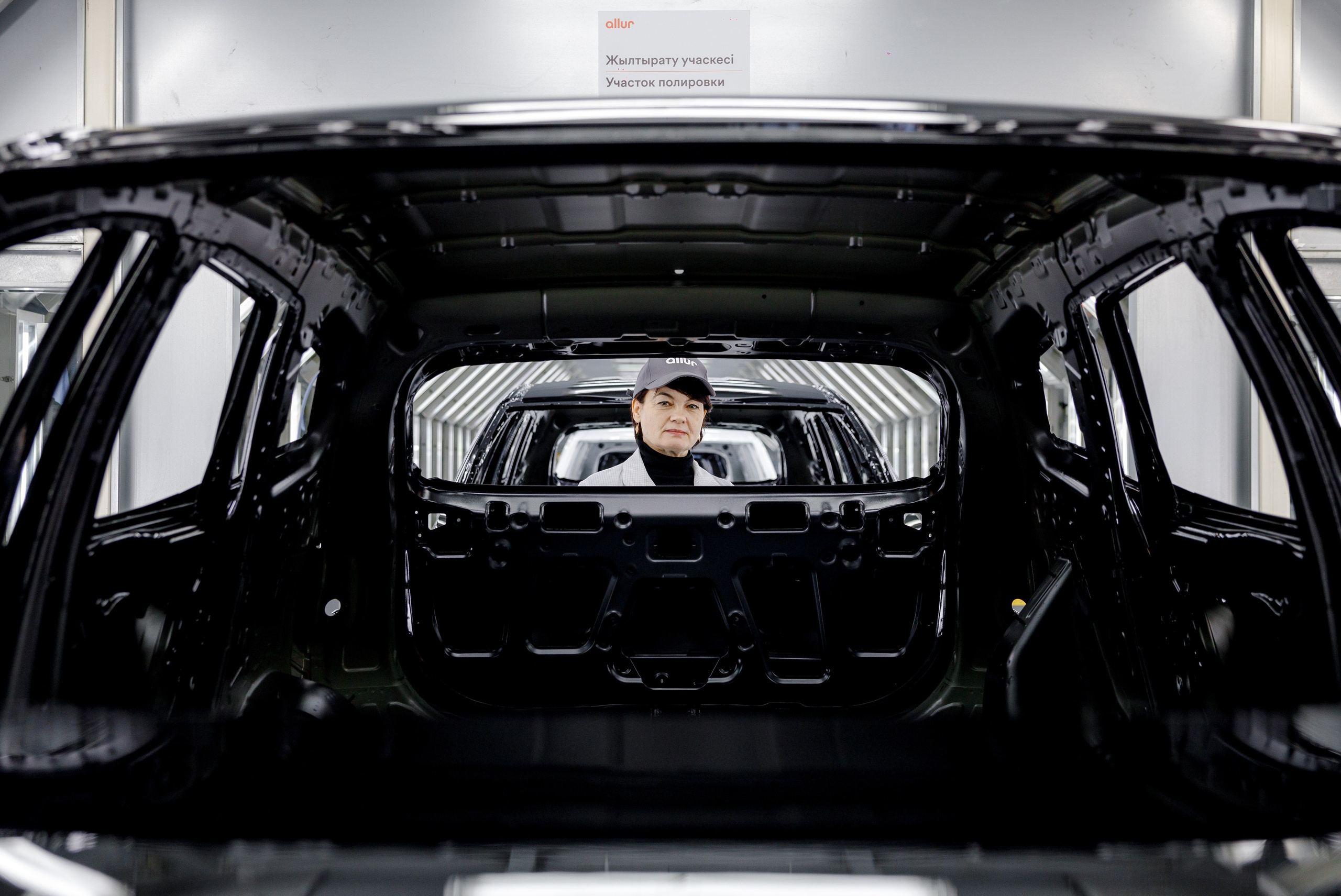 Автомобильный завод «Allur». Свадебный фотограф Костанай/Астана