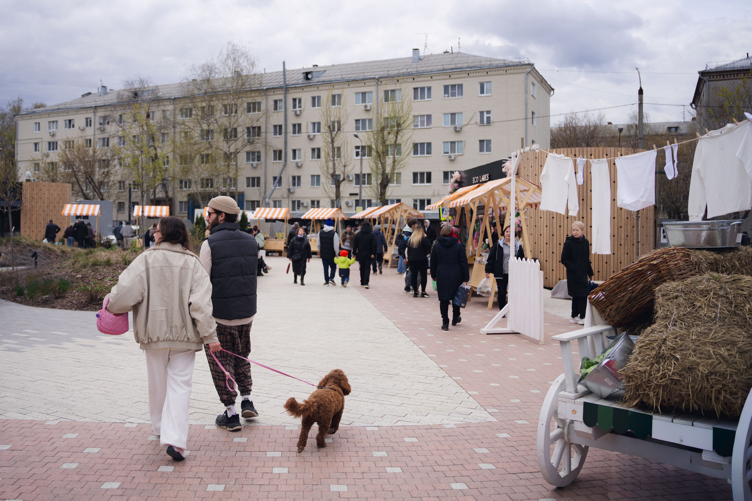 Дача в городе // Московский рынок. Репортажный фотограф в Казани Виктория Трунова