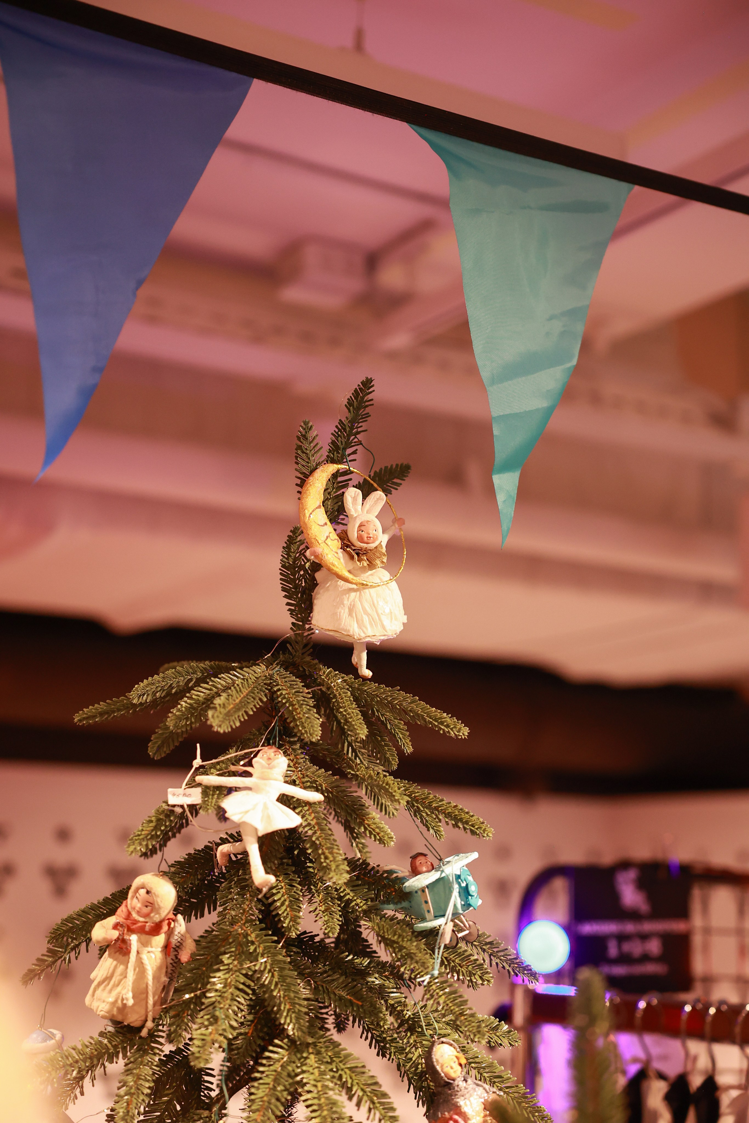 23–24 декабря 2023 в «Три вокзала. Депо» / День 1. Фотоотчеты «Ламбада-маркета»