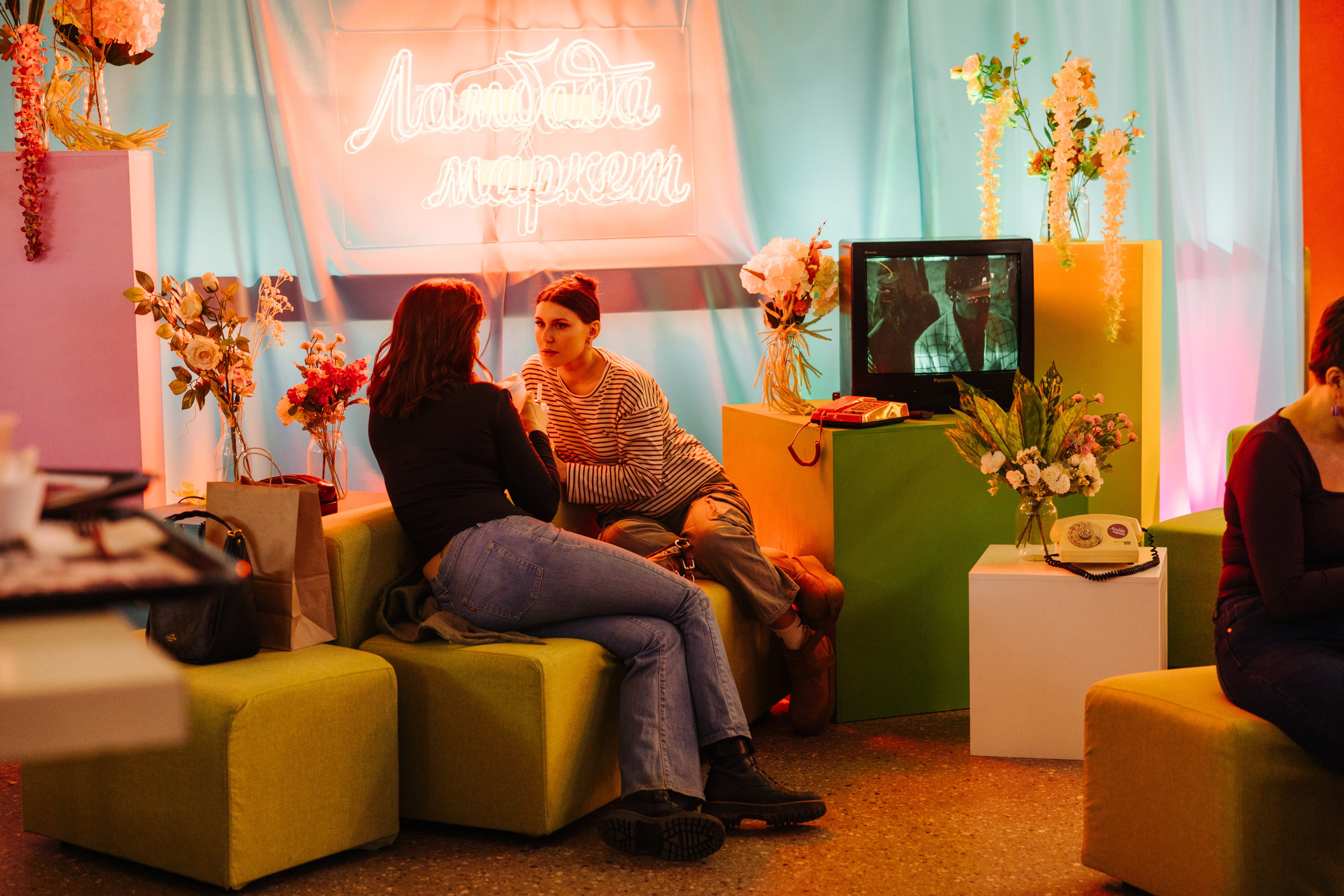 2–3 марта 2024 в пространстве «Три вокзала. Депо» / День 1 / фото Валерий Белобеев. Фотоотчеты «Ламбада-маркета»