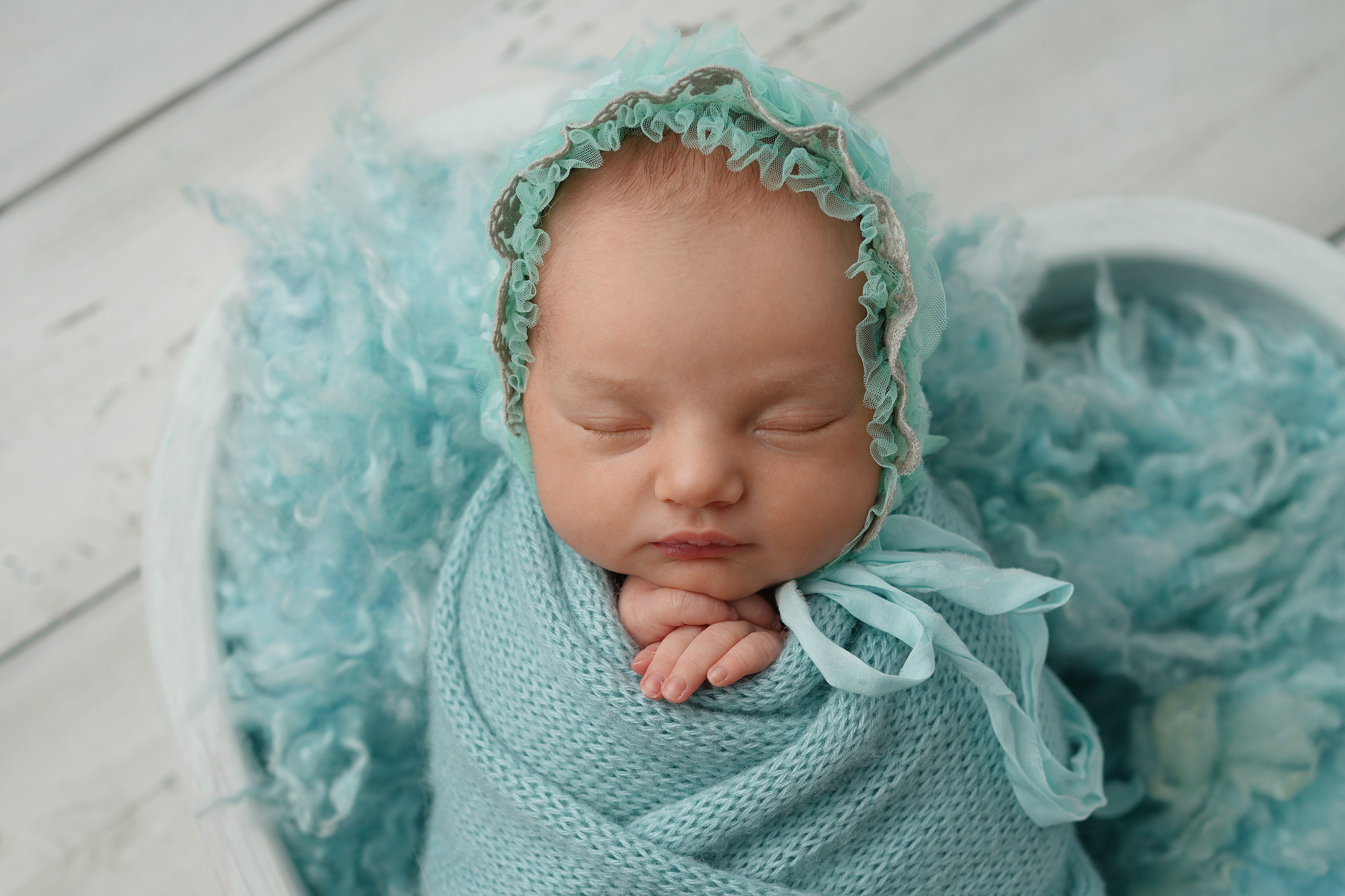 Кокон. Детский фотограф и фотограф новорожденных в Калининград Оксана Иваний