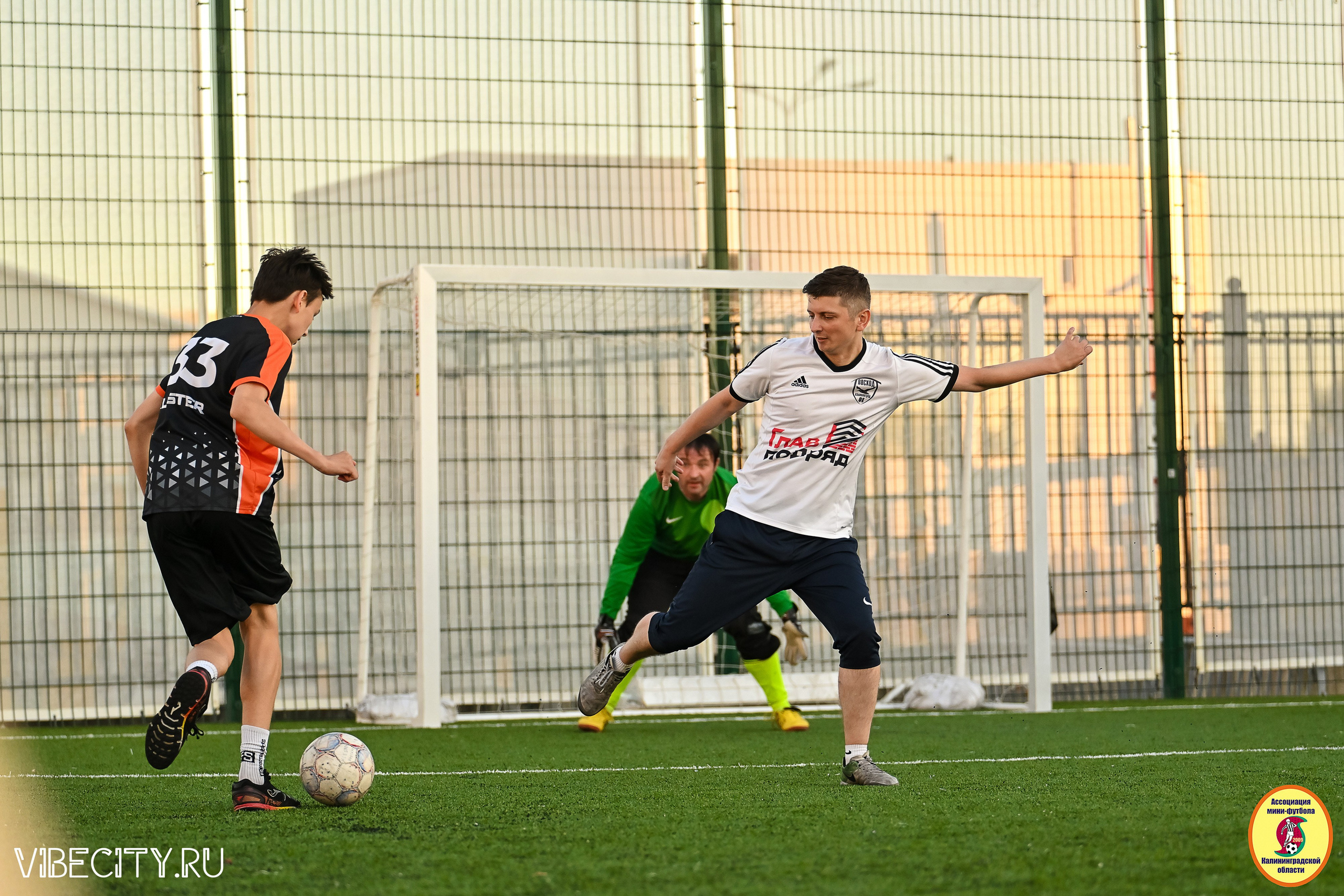 ИГРЫ МИНИ-ФУТБОЛЬНОЙ И КОРПОРАТИВНОЙ ЛИГИ. VIBECITY.RU Вайб Сити Ру Фоторепортажи Фотоотчеты Калининград