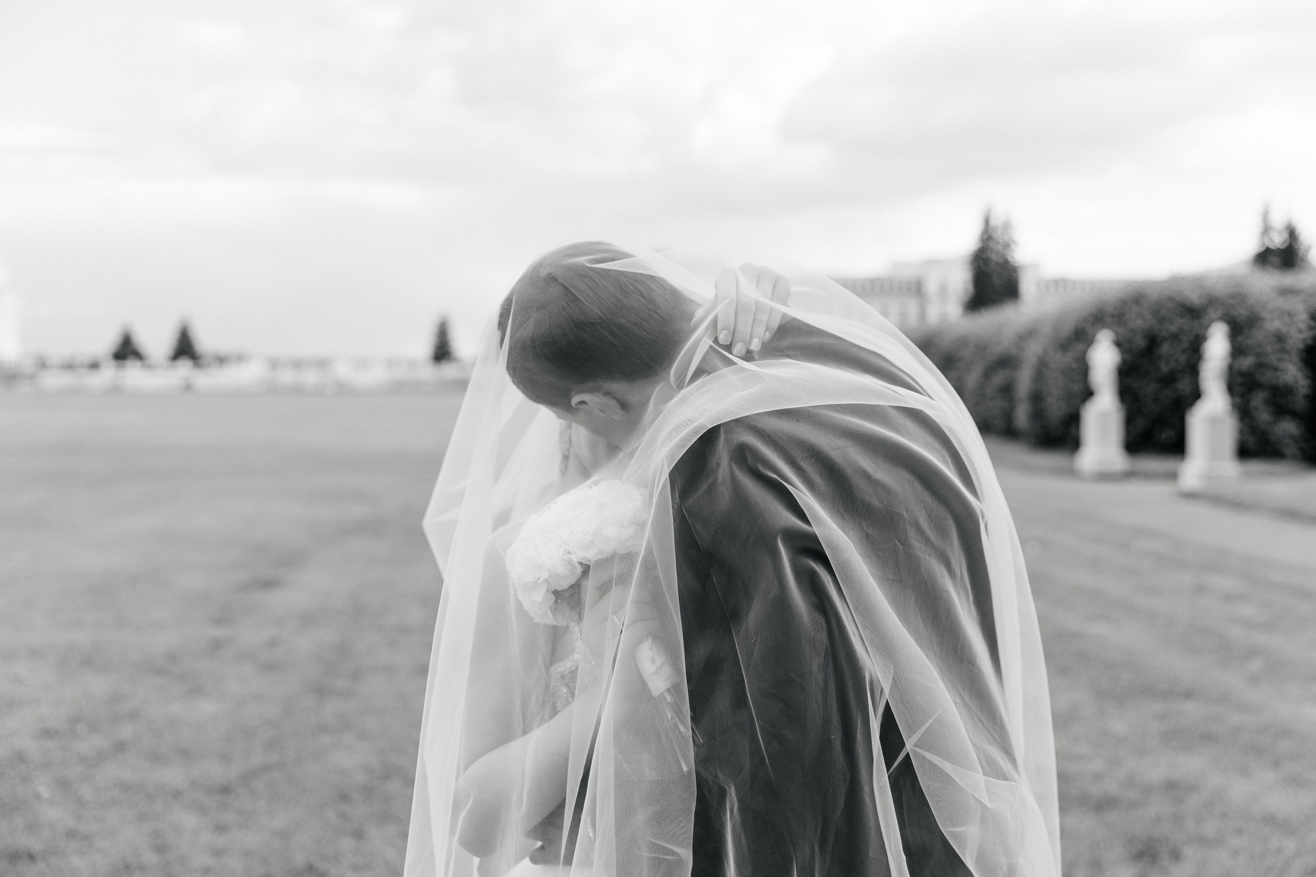 Свадебная фотосъемка росписи и свадебная фотосессия в Архангельском. Свадебный фотограф в Москве Полина Лелетко