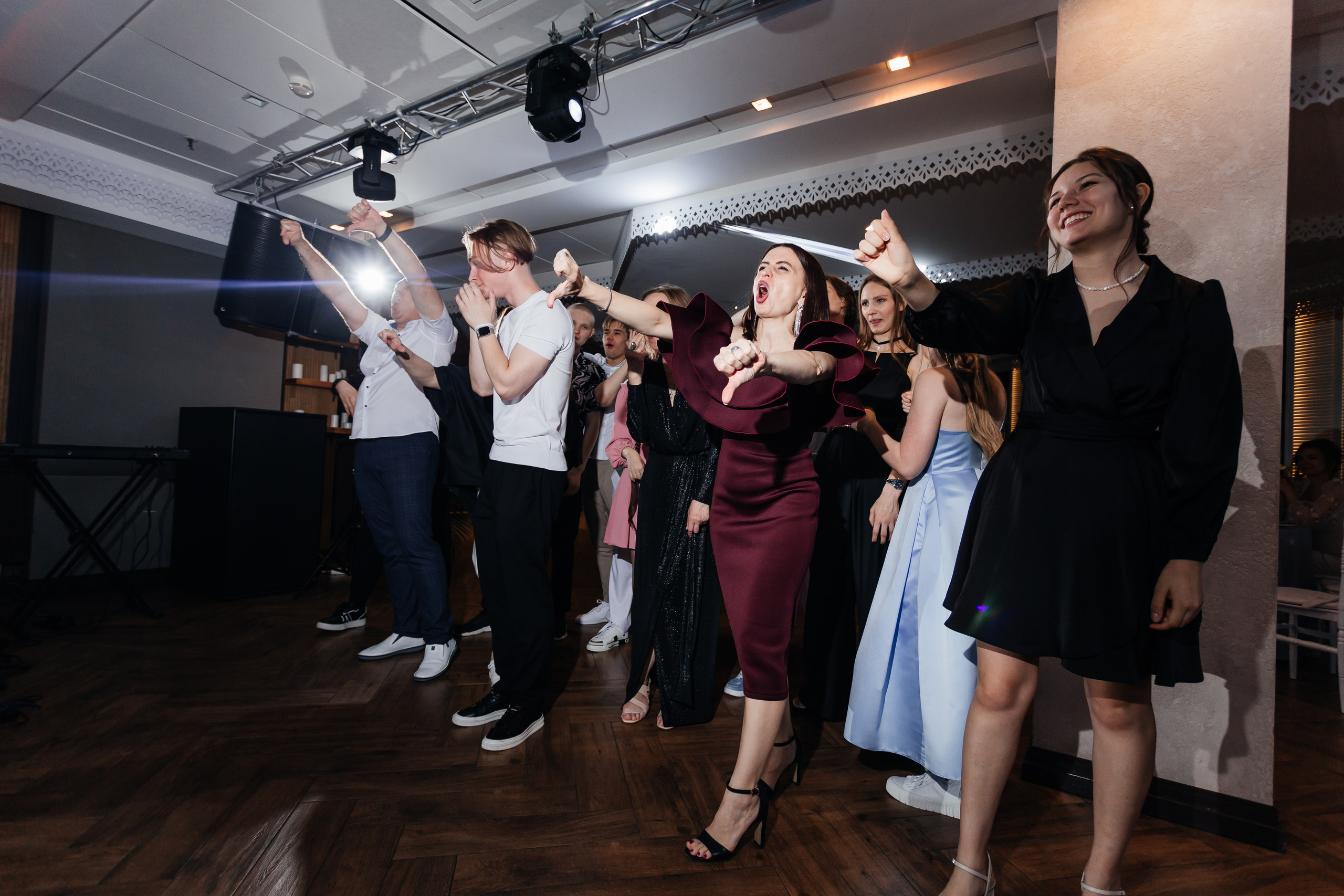 Выпускной 11 «А». Школа № 42. Свадебный фотограф в Краснодаре Николай Крауз