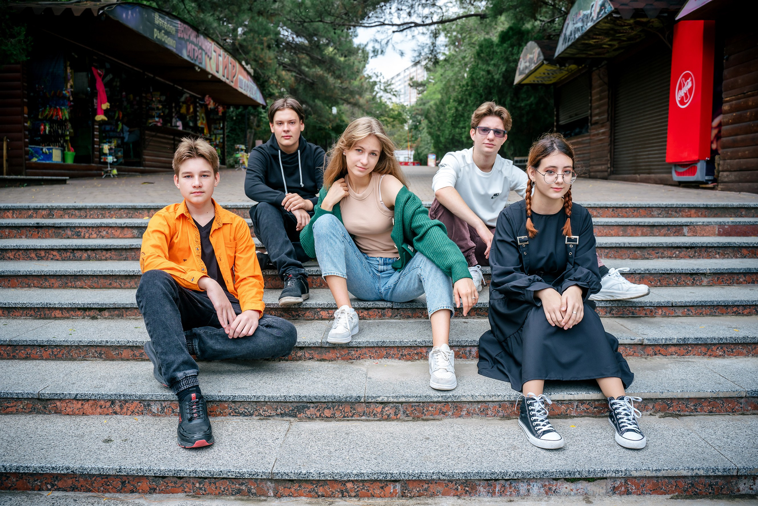 Фотографии с одноклассниками. Выпускные альбомы, школьные фотосессии в городе Новороссийске