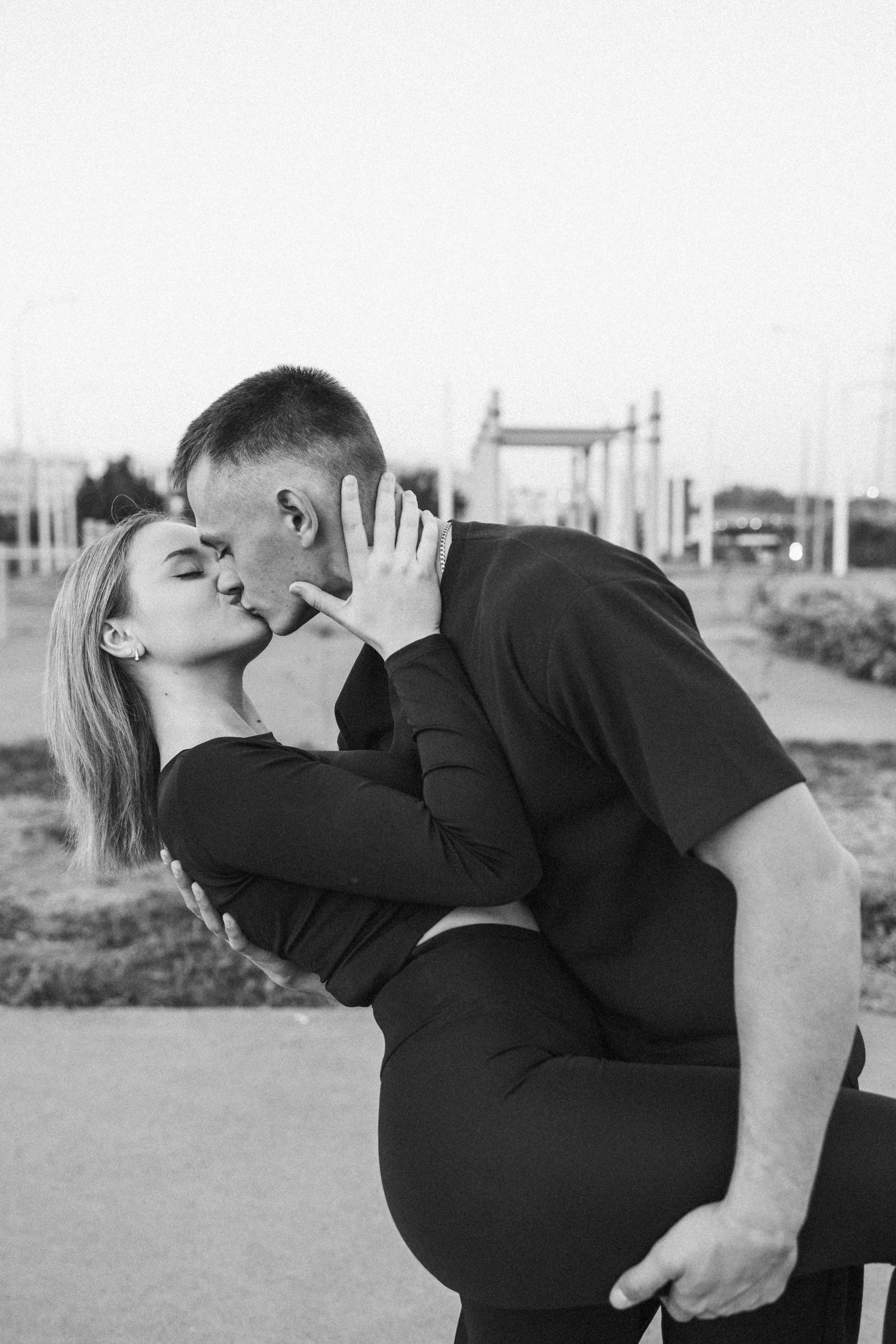 На спорт площадке (Настя+Игорь). Photograph Svetlana Volkova