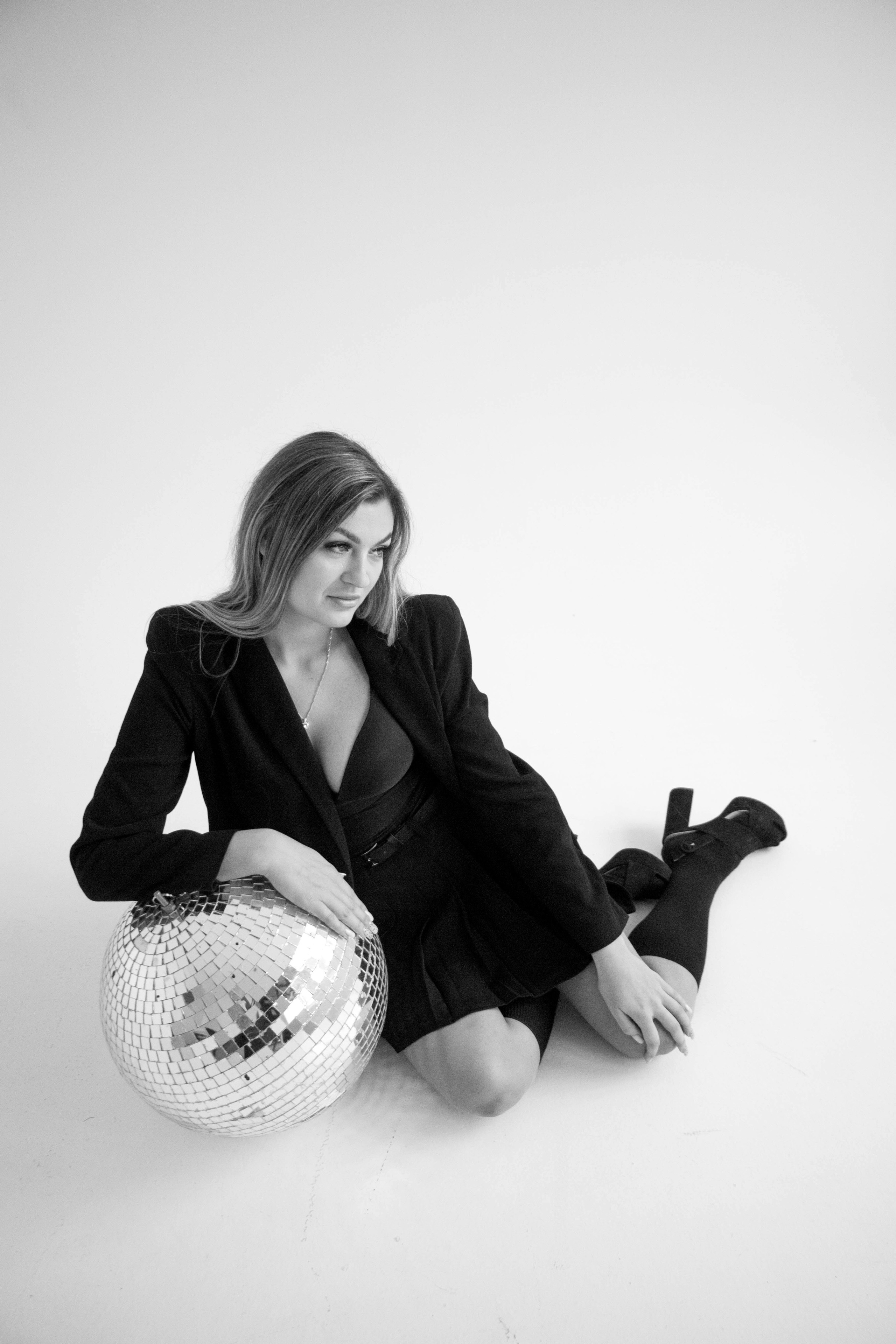 Linda. Бережно сохраняю ваши чувства и истории на своих фотографиях