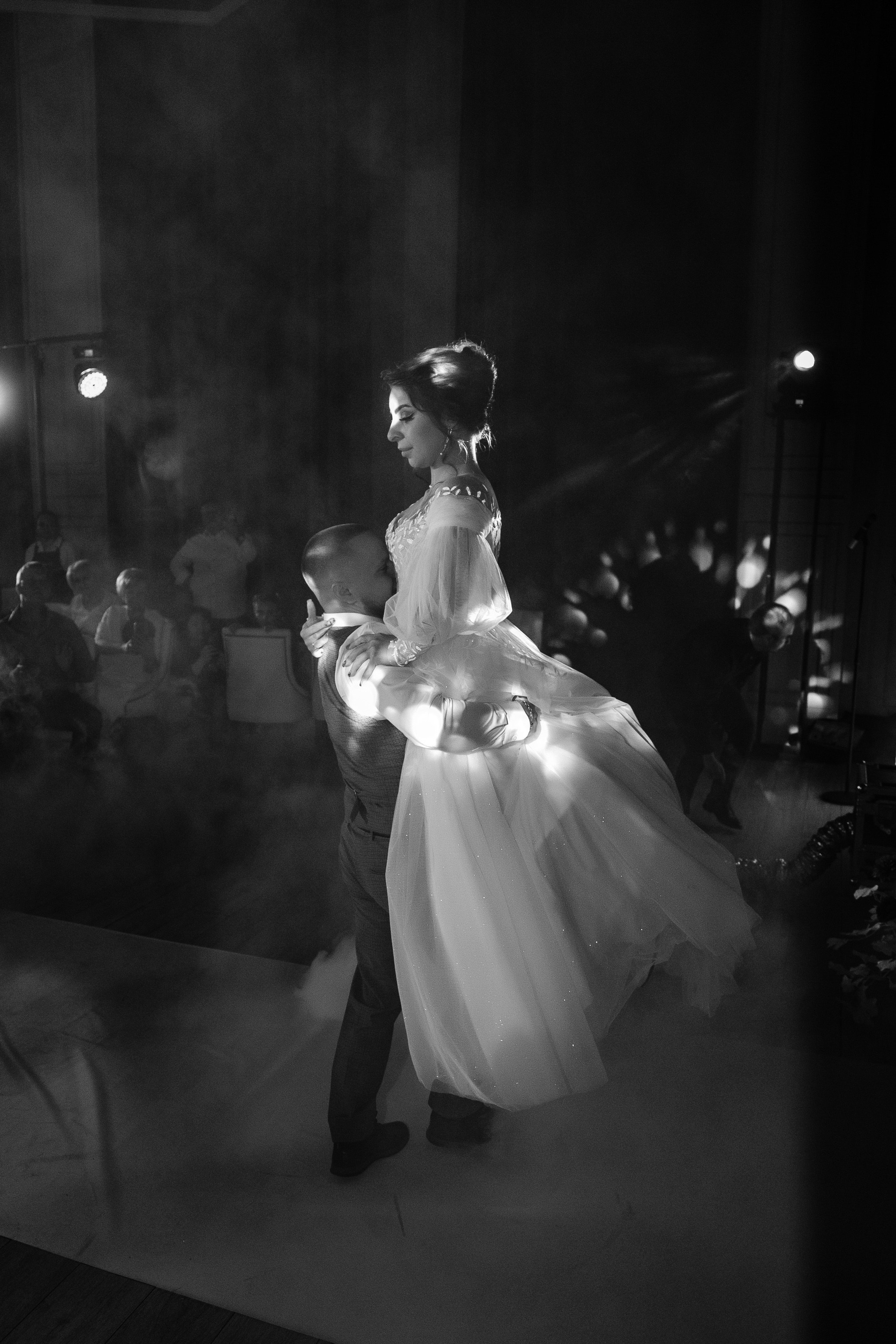 Карина + Глеб. Роман Урумбаев фотограф Нижневартовск