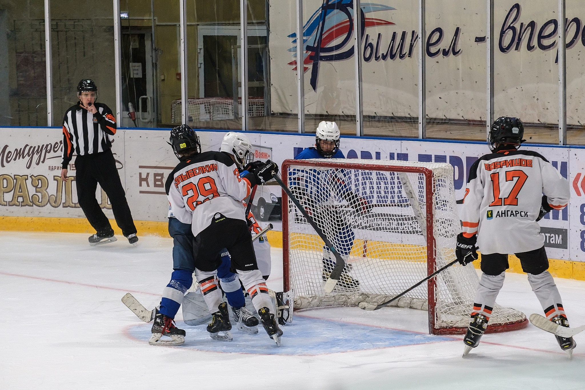 Хоккейный матч Вымпел-2011 (Междуреченск) vs Ермак (Ангарск) — фотограф в Междуреченске Никита Максимов