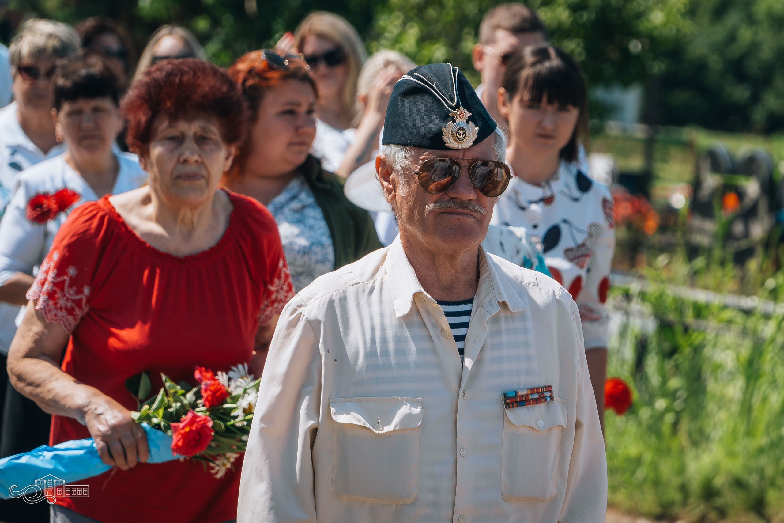 Открытие памятника неизвестным Советским воинам. Новотитаровский Дом культуры