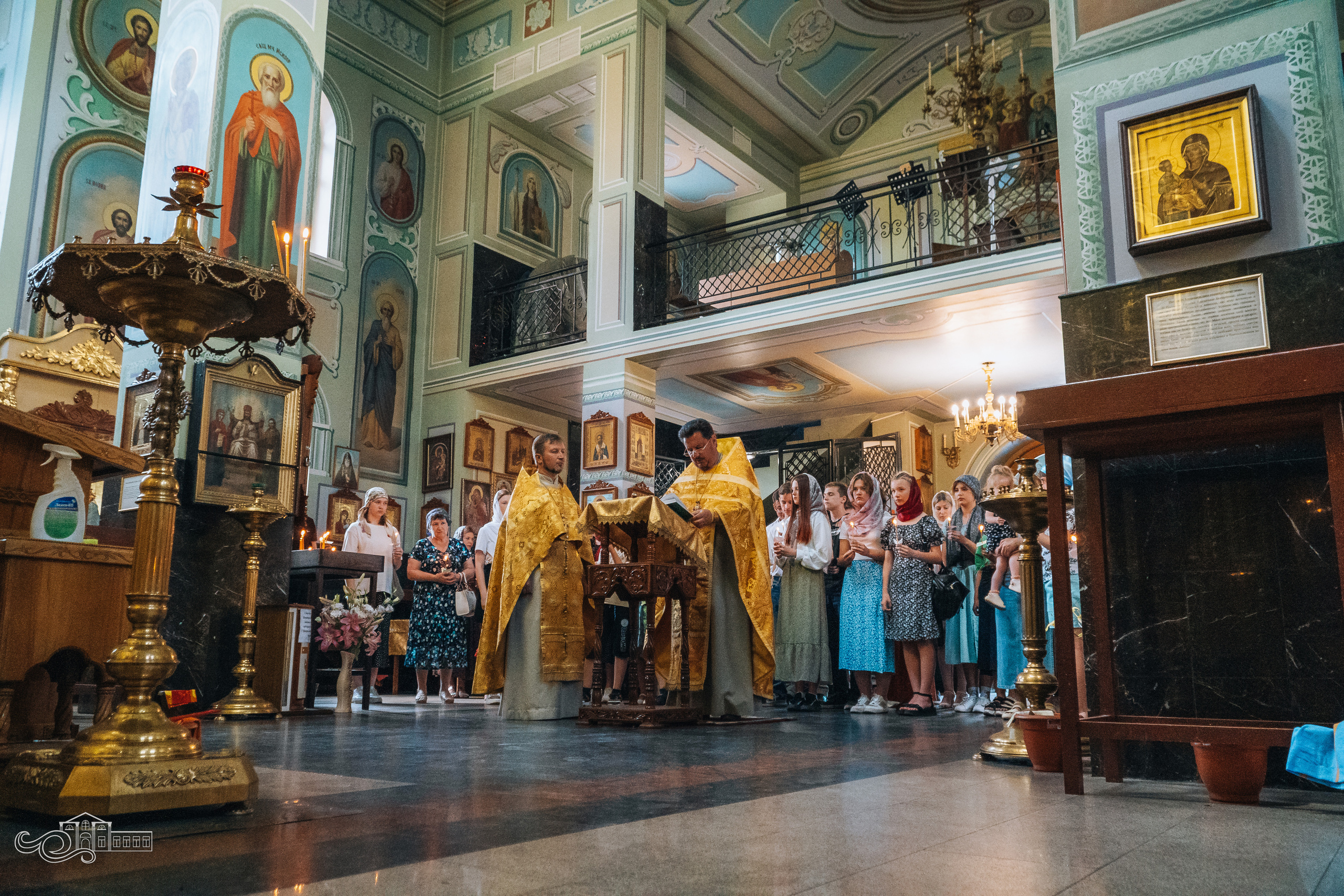 Молебен с учащимися и молодежью. Новотитаровский Дом культуры