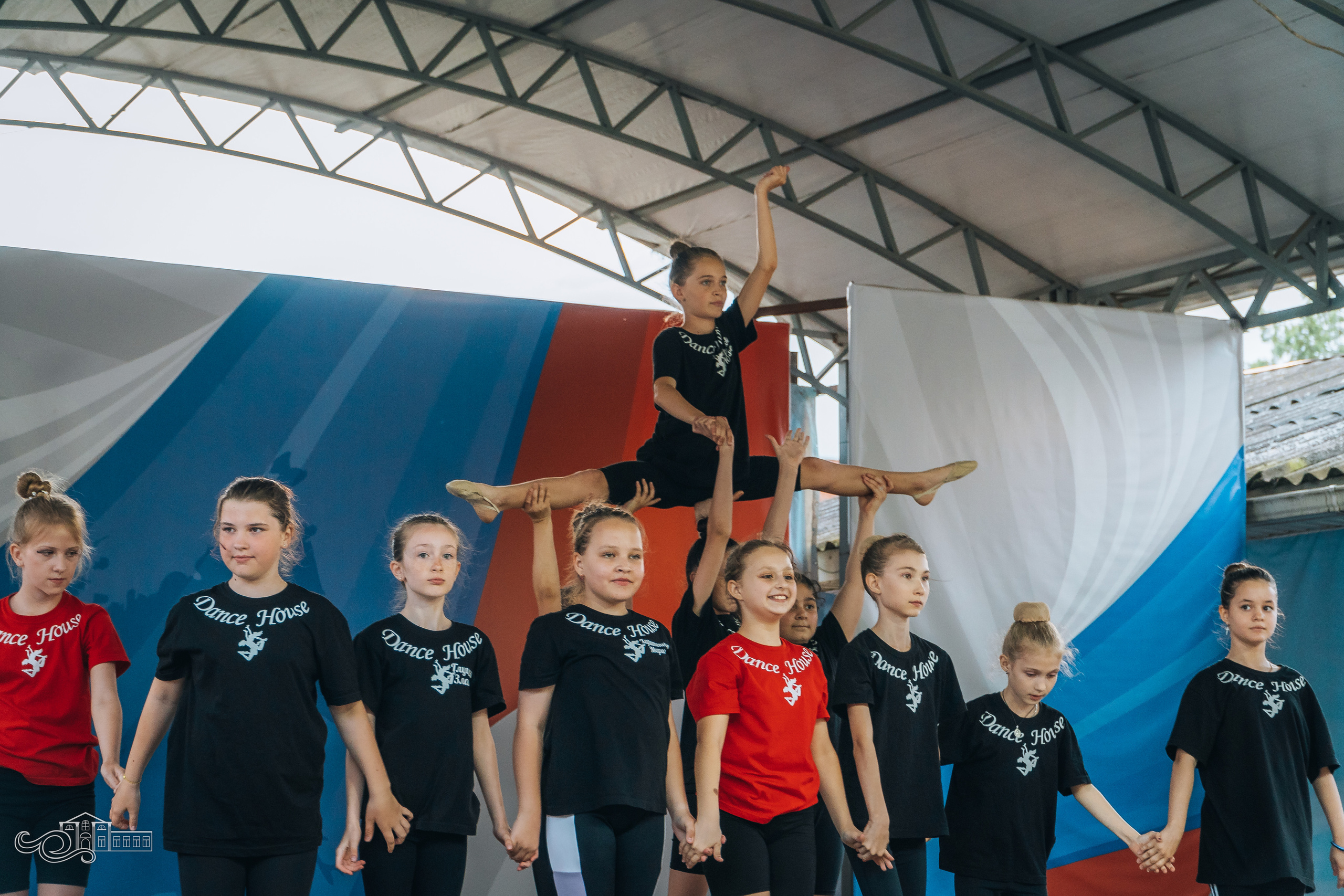 «Вместе мы — большая сила, вместе мы — страна Россия». Новотитаровский Дом культуры