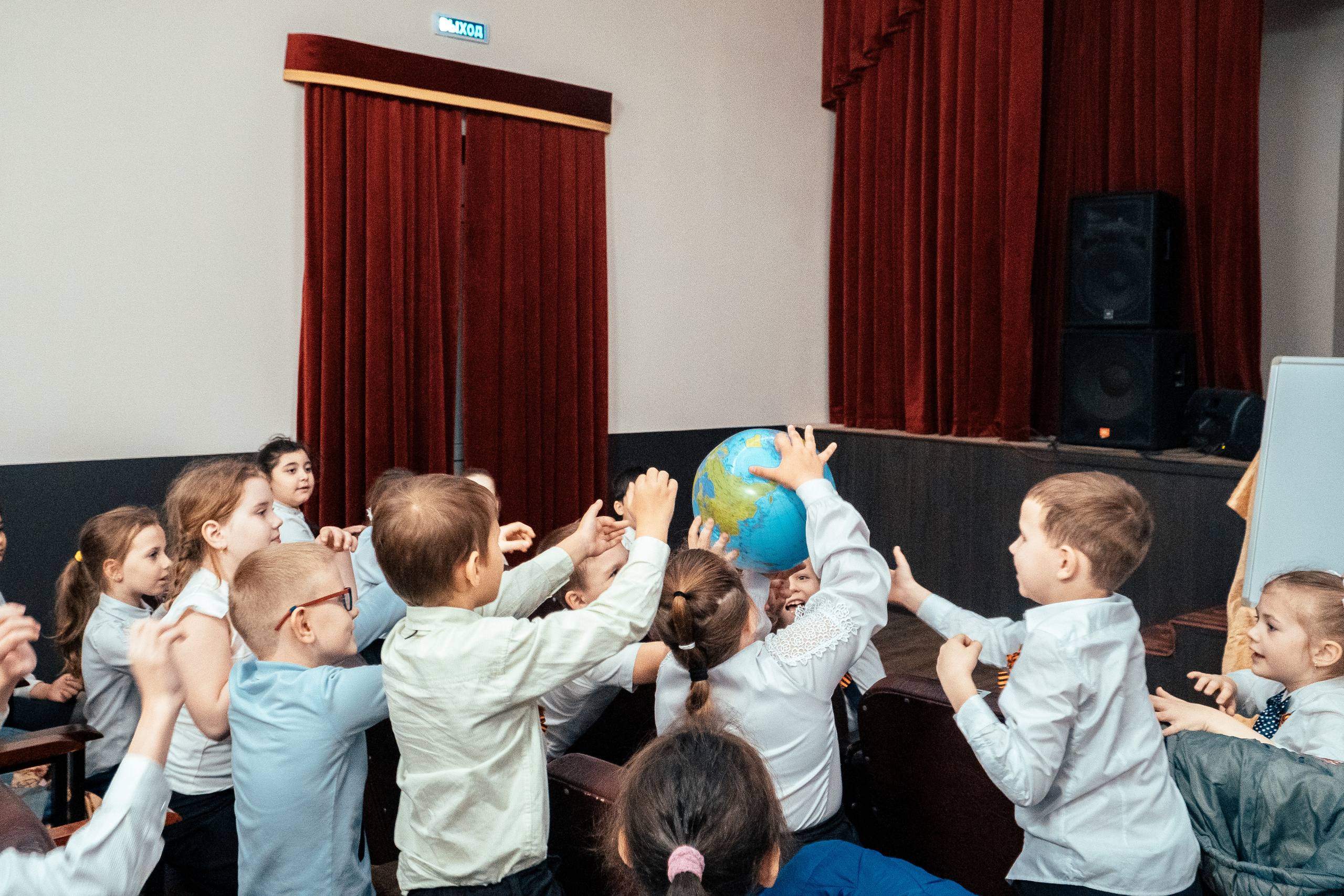 День космонавтики. Новотитаровский Дом культуры