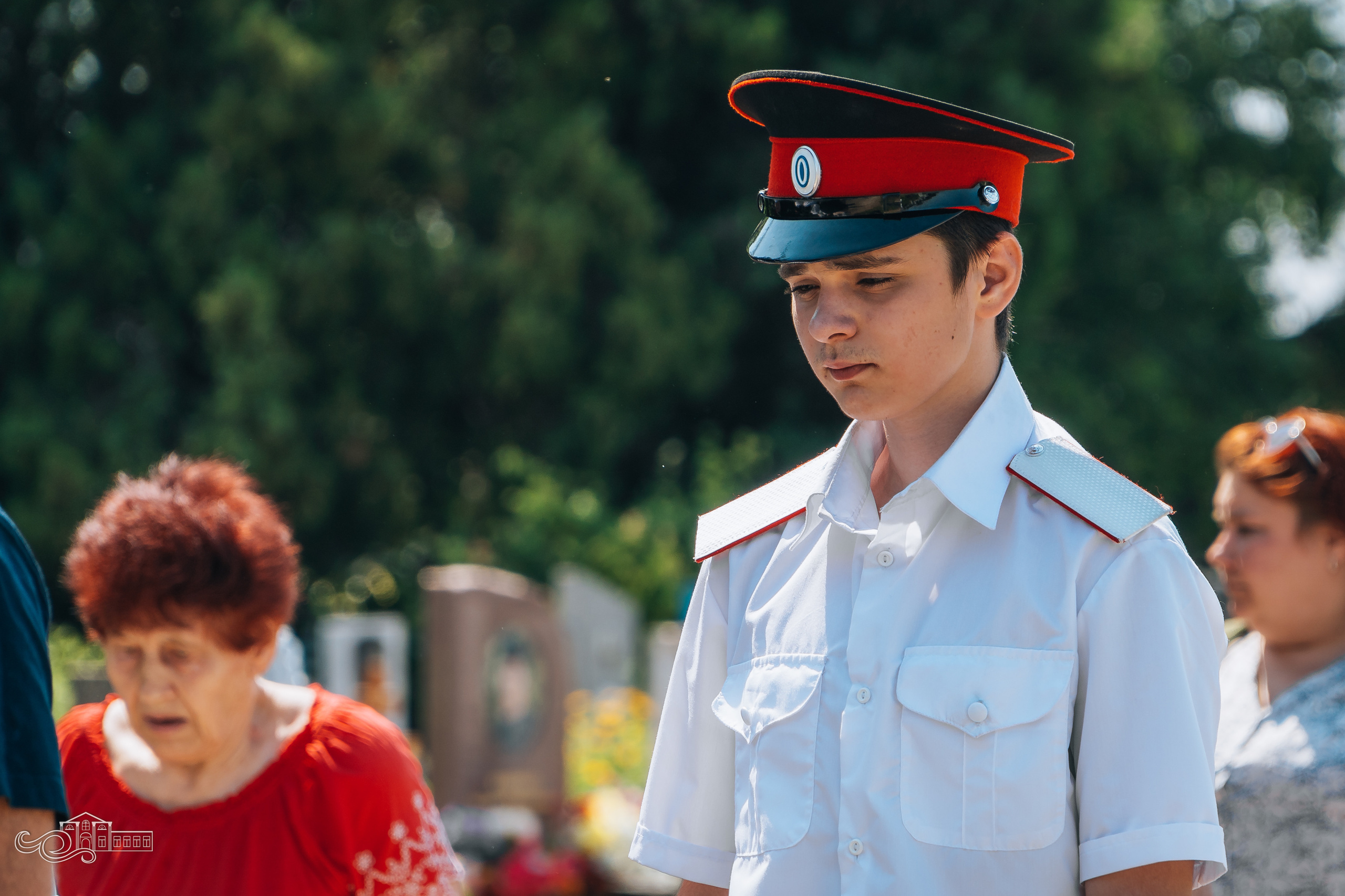 Открытие памятника неизвестным Советским воинам. Новотитаровский Дом культуры