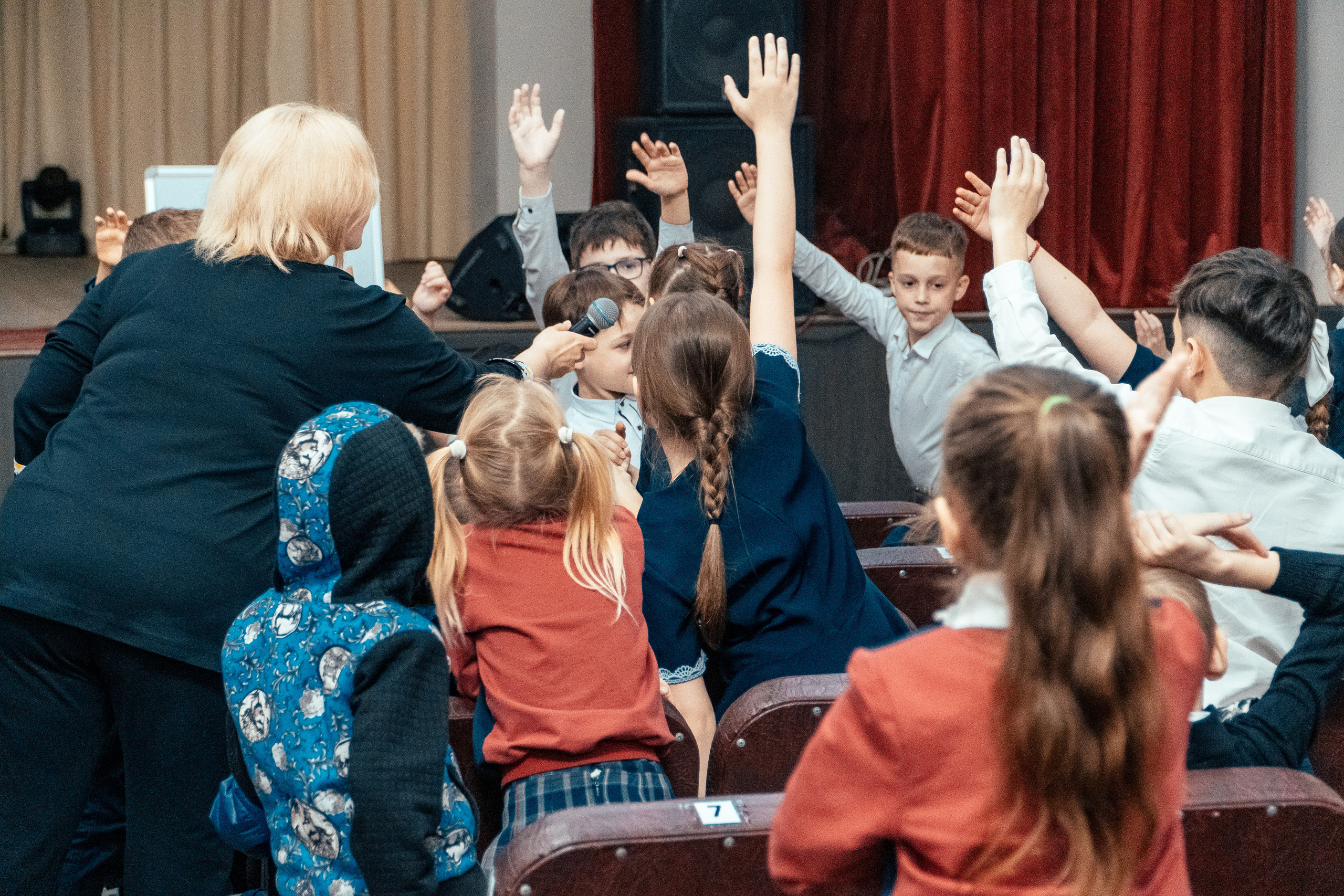 День космонавтики. Новотитаровский Дом культуры