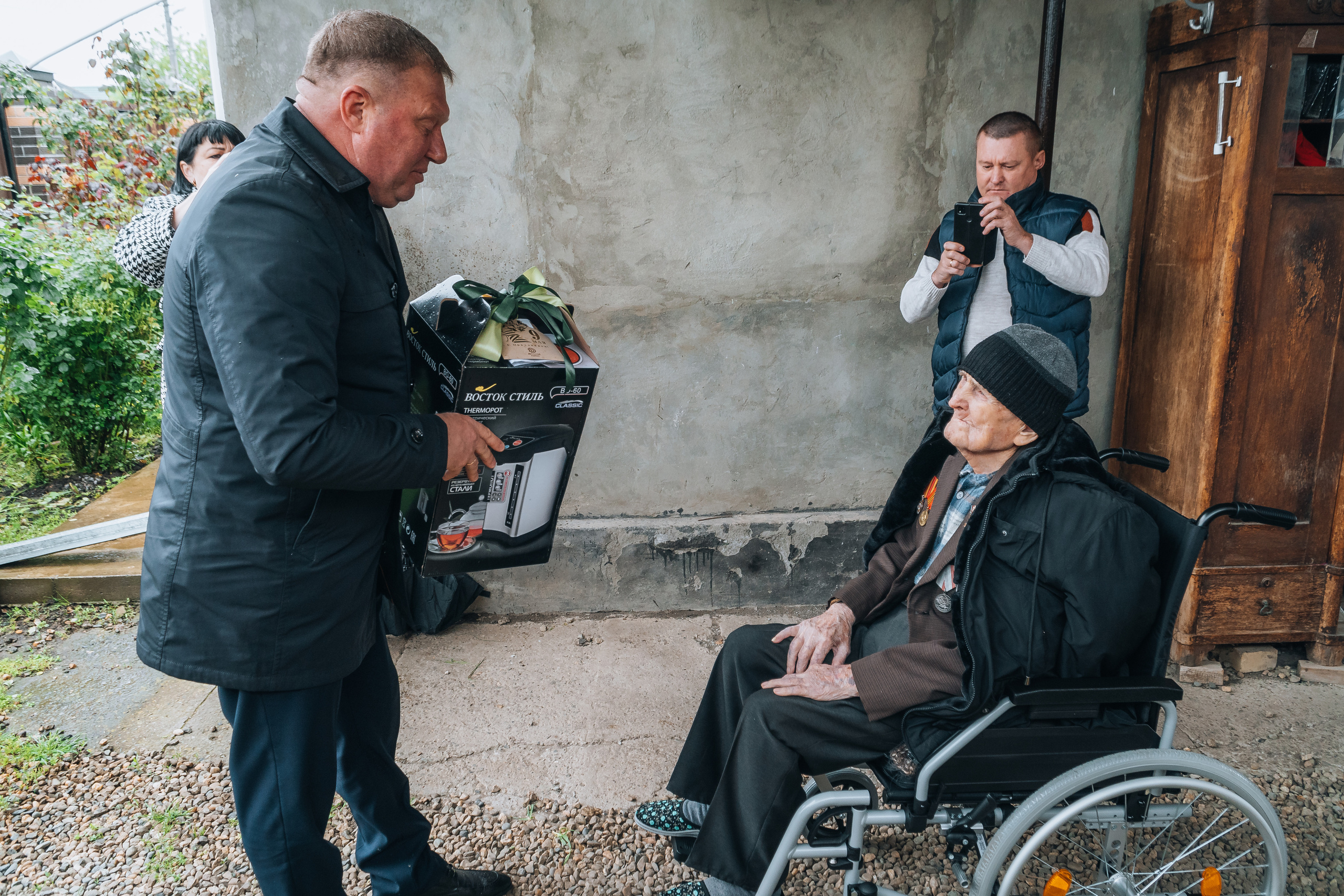 Адресные поздравления ветеранов Великой Отечественной Войны. Новотитаровский Дом культуры