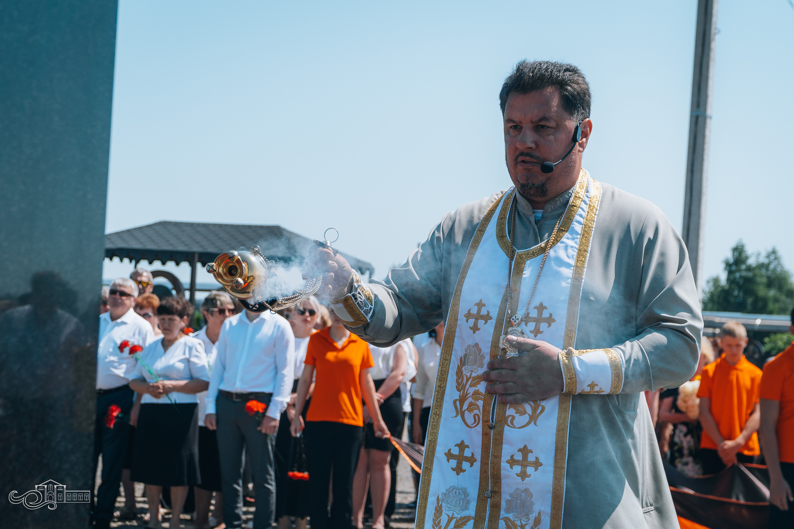 Открытие памятника неизвестным Советским воинам. Новотитаровский Дом культуры