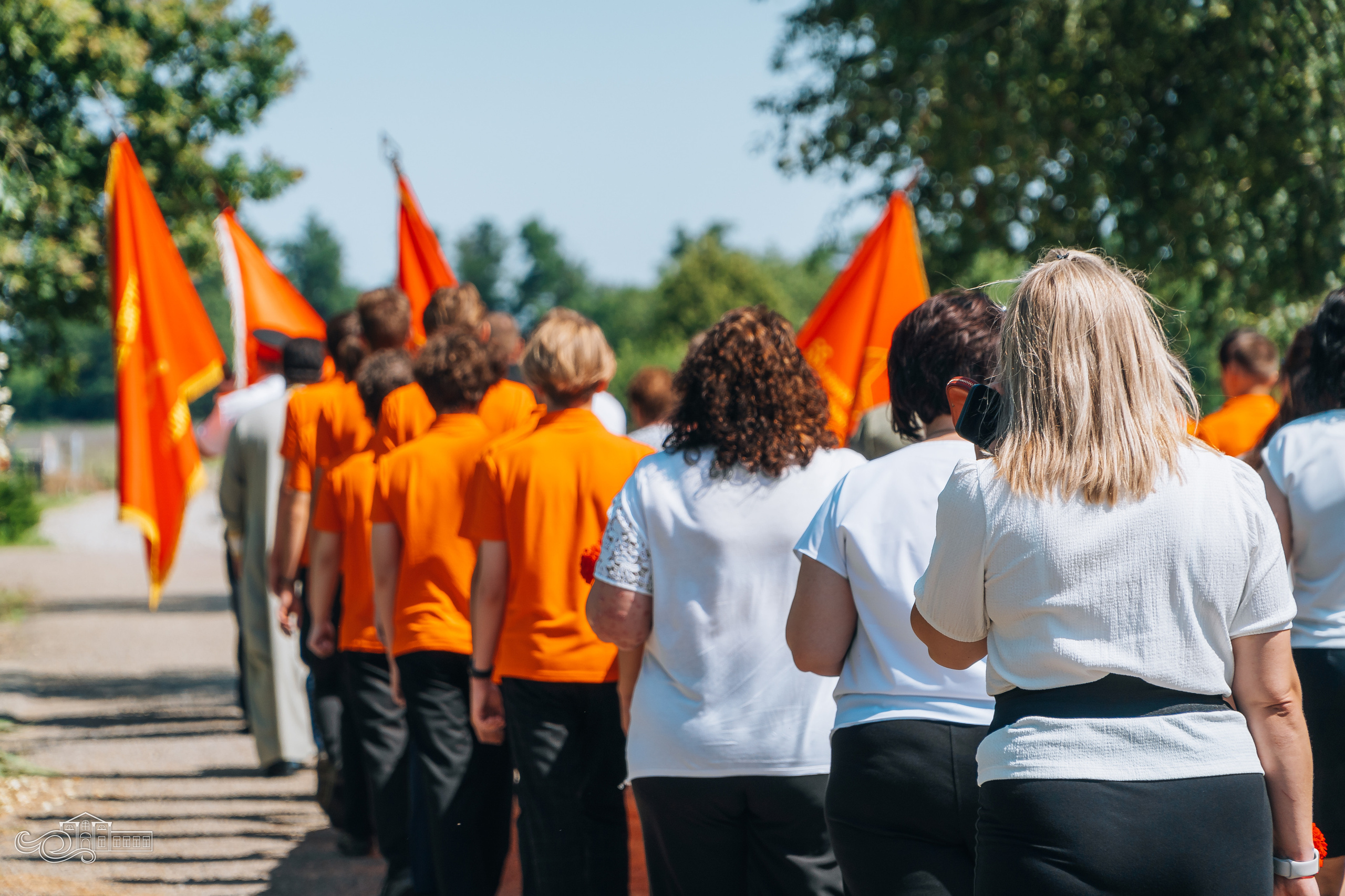 Открытие памятника неизвестным Советским воинам. Новотитаровский Дом культуры