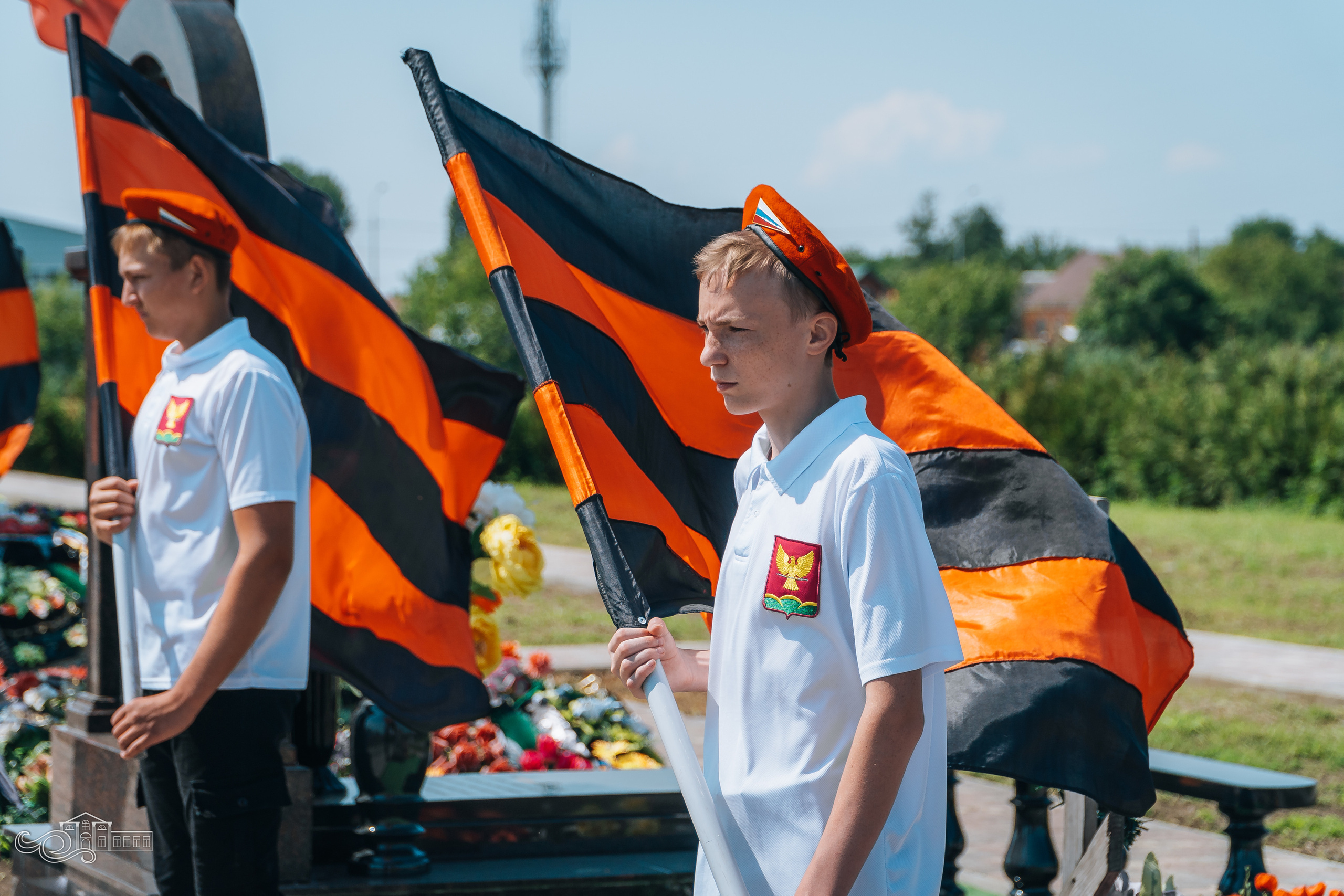 Открытие памятника неизвестным Советским воинам. Новотитаровский Дом культуры